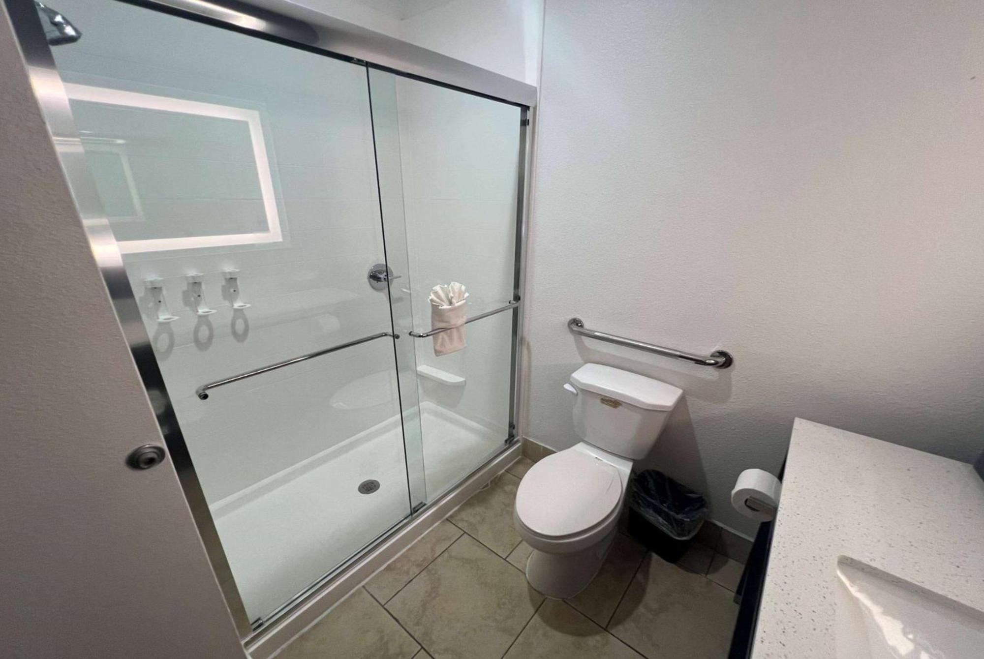 Deluxe Suite with Two Queen Beds - Non-Smoking,1610833534:JPEG