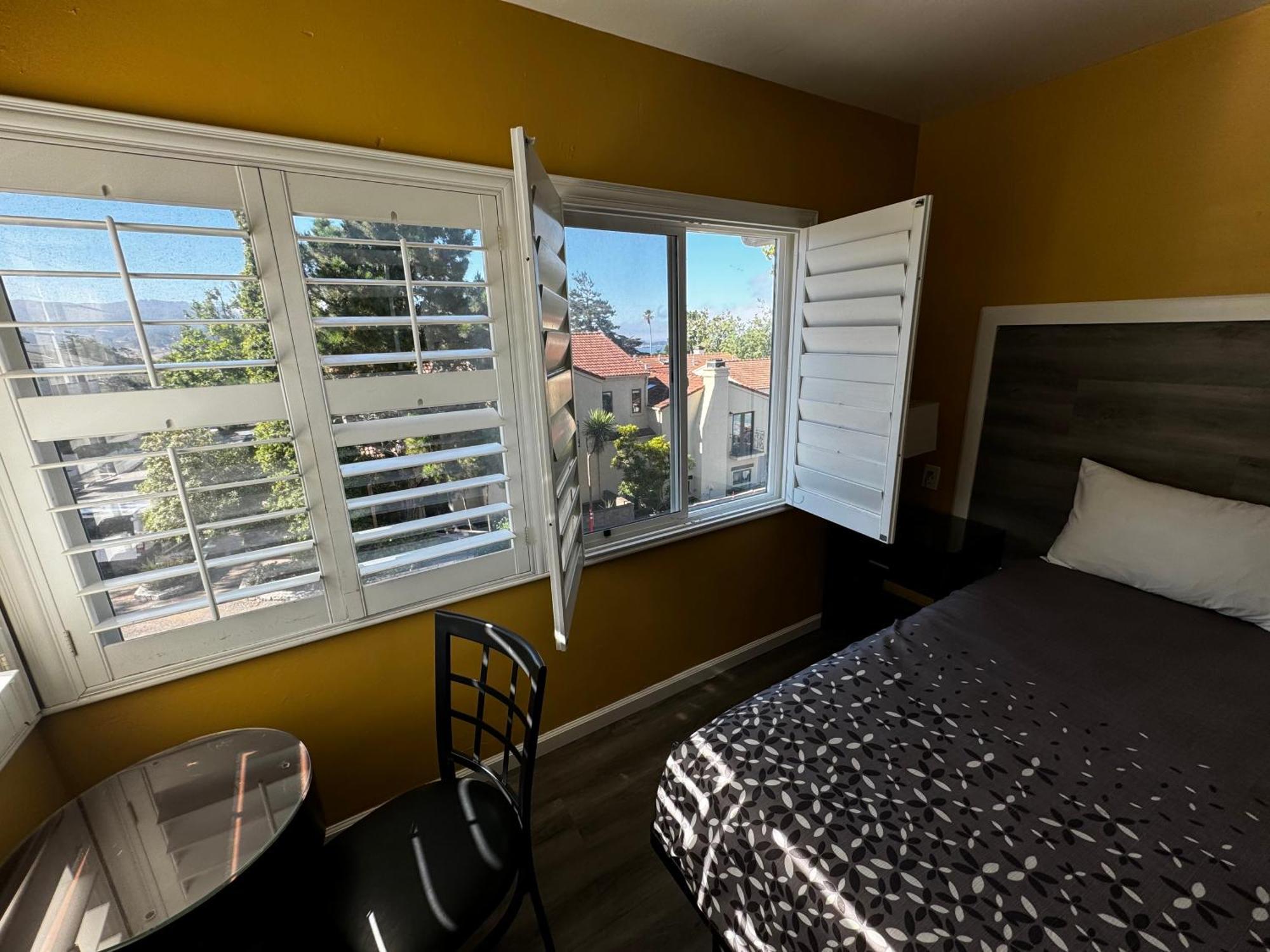 Queen Room with Two Queen Beds,1644406715:JPEG