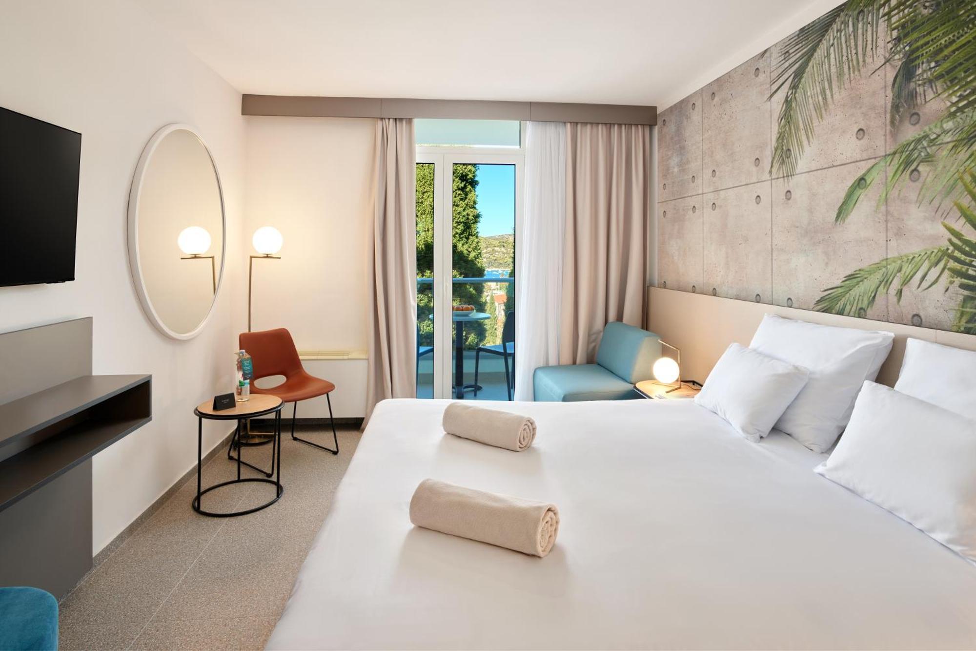 Standard Room with Extra Bed and Balcony