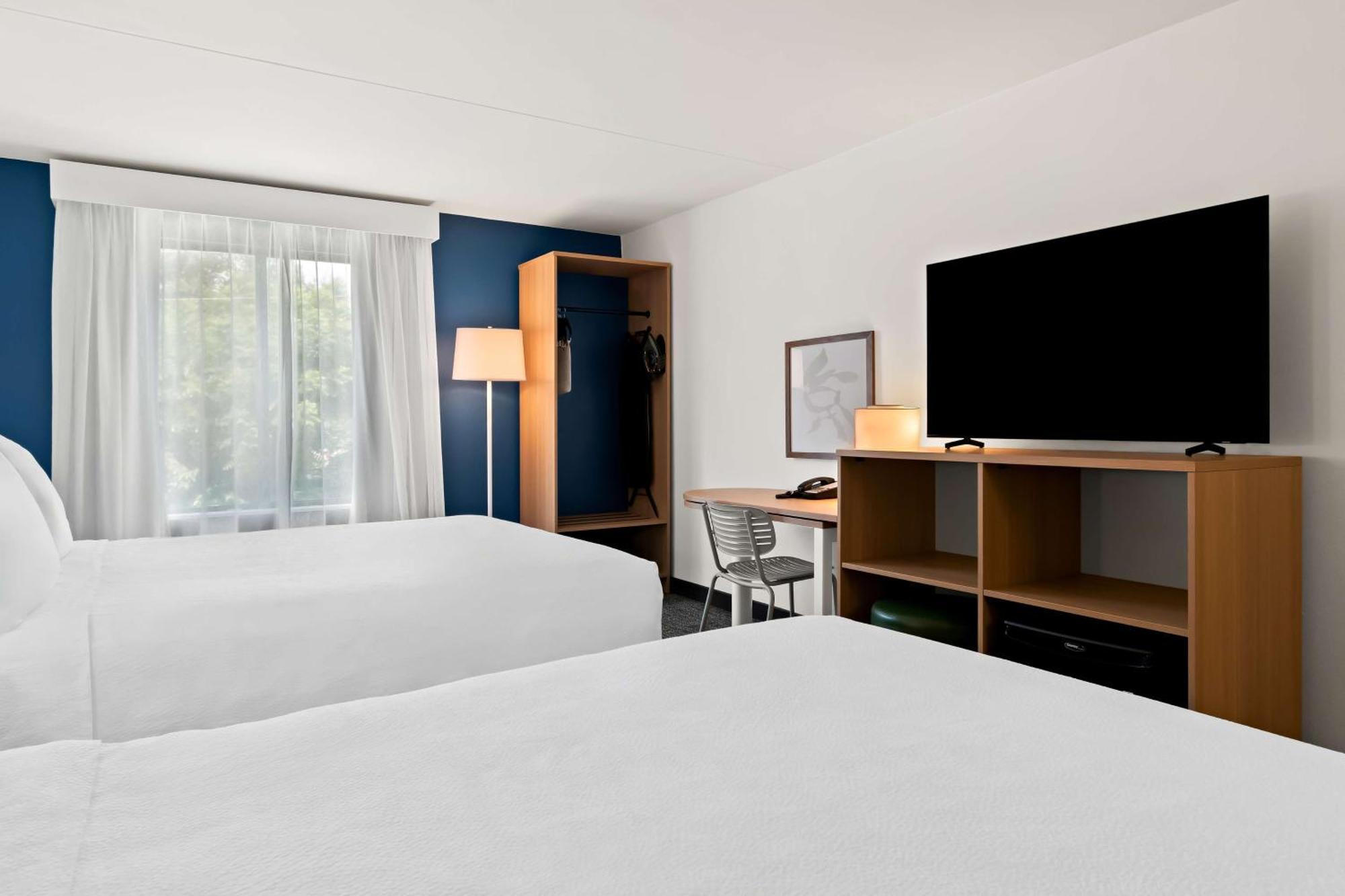 Queen Room with Two Queen Beds,1611091115:JPEG