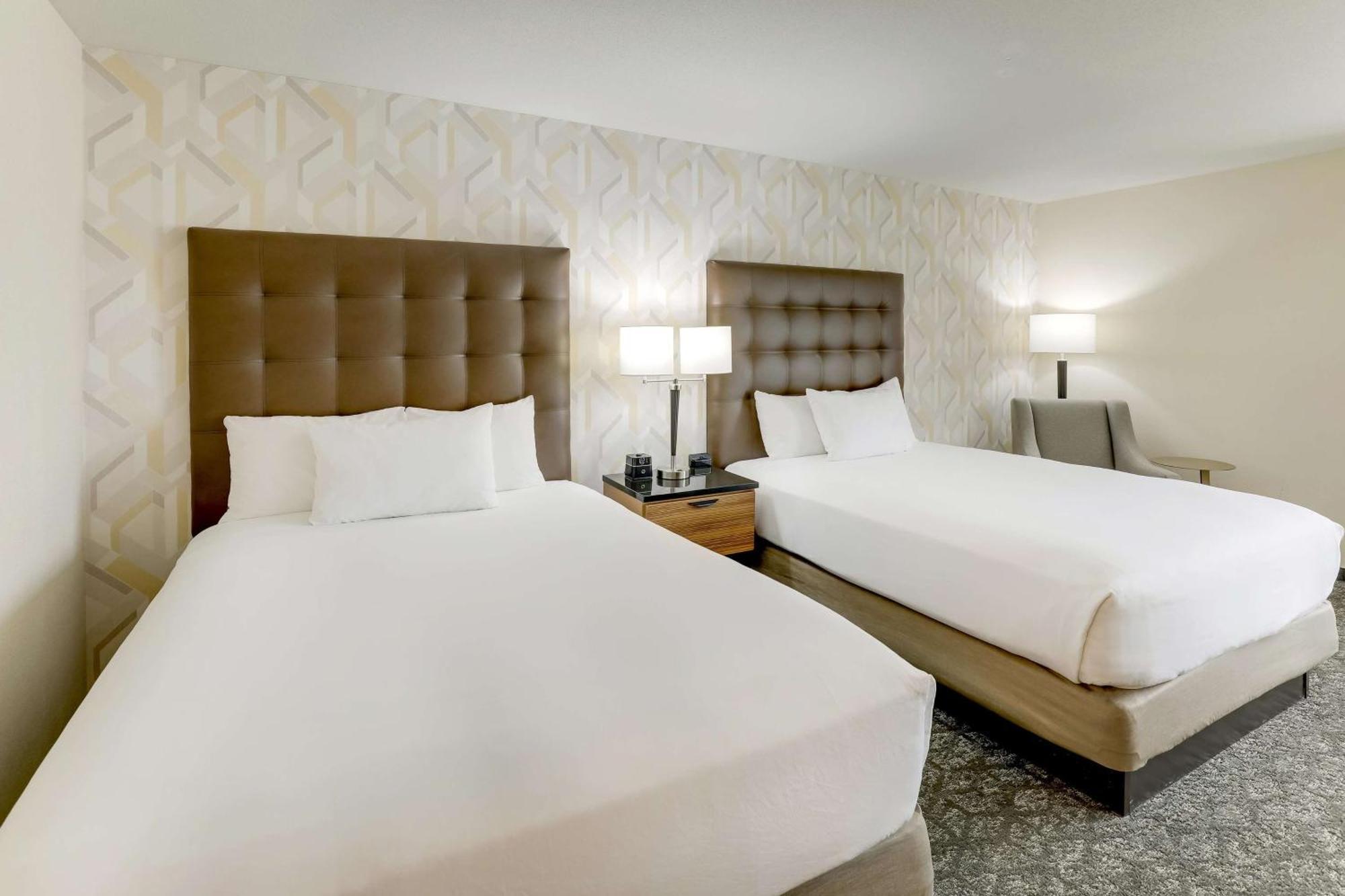 Deluxe Queen Room with Two Queen Beds,1611113387:JPEG