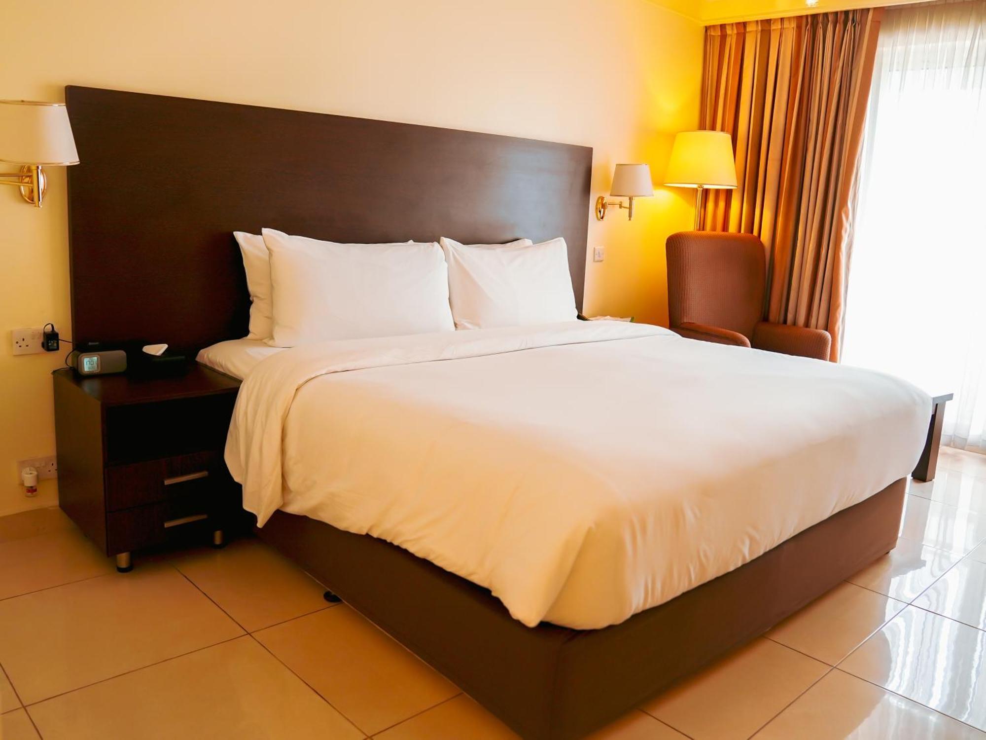 Premium Executive Suite,1611123313:JPEG