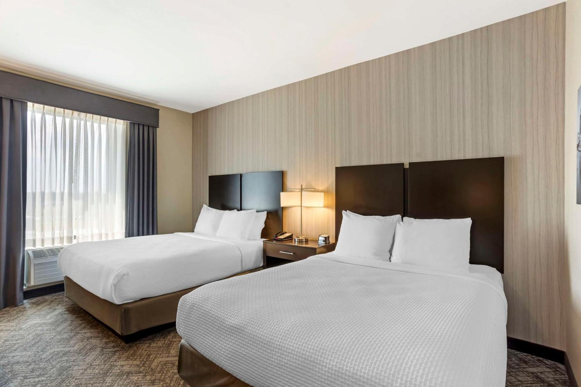 Queen Room with Two Queen Beds - Non-Smoking