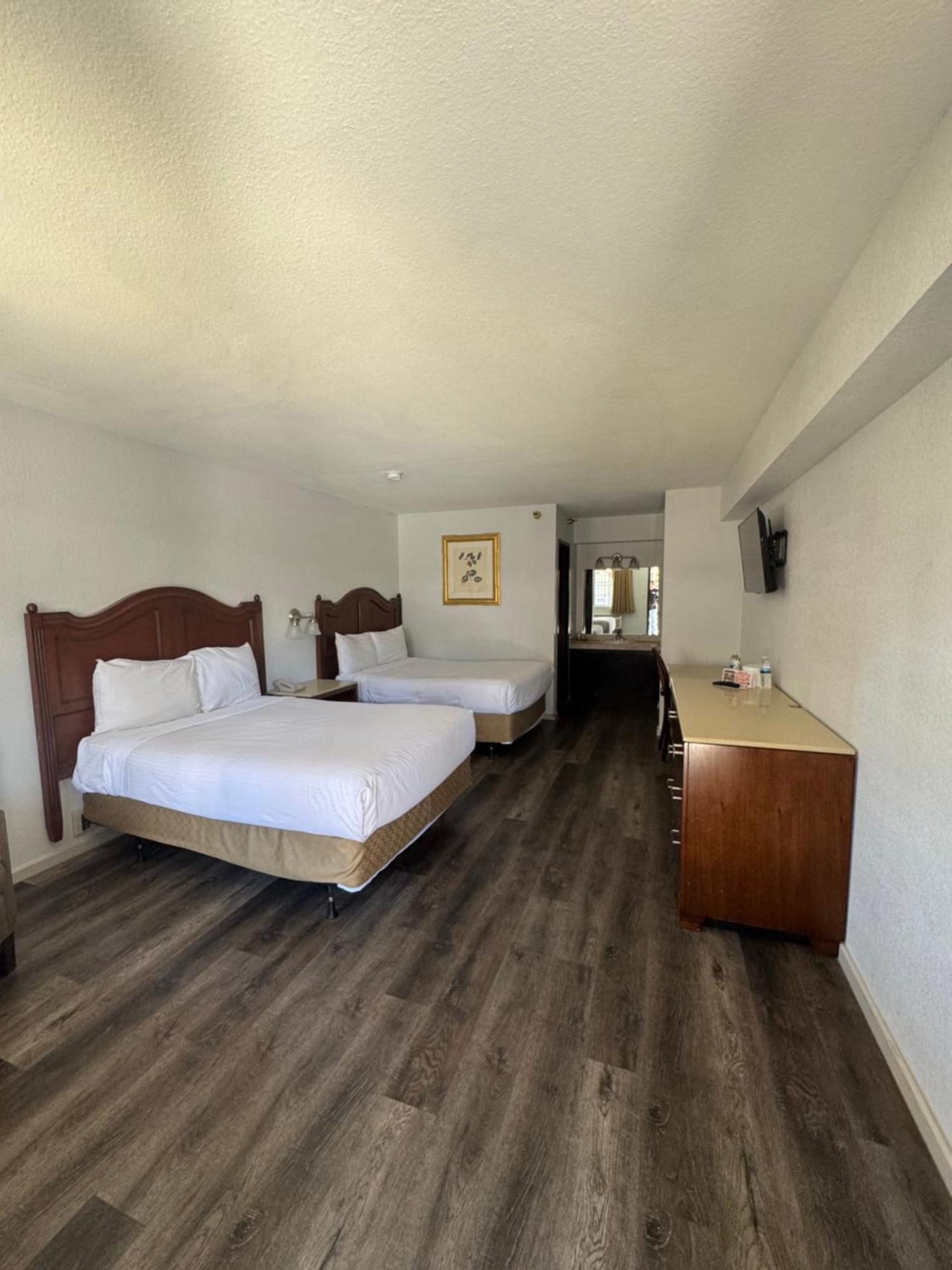 Superior Queen Room
