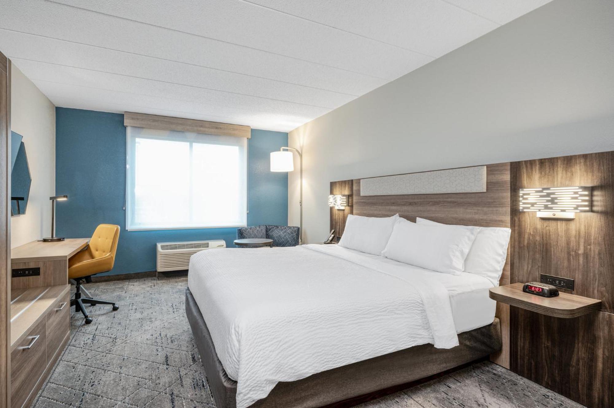 Standard King Room