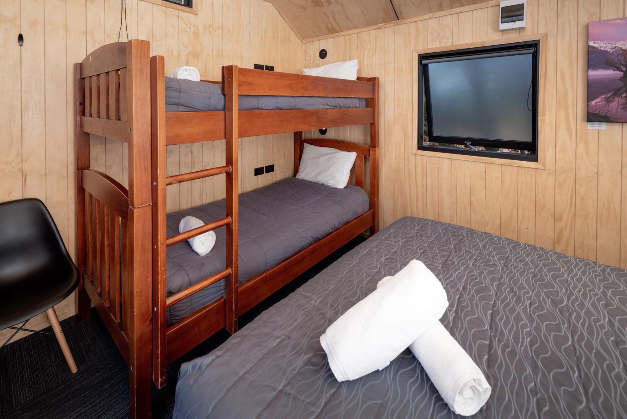 Standard Cabin,1614788640:JPEG