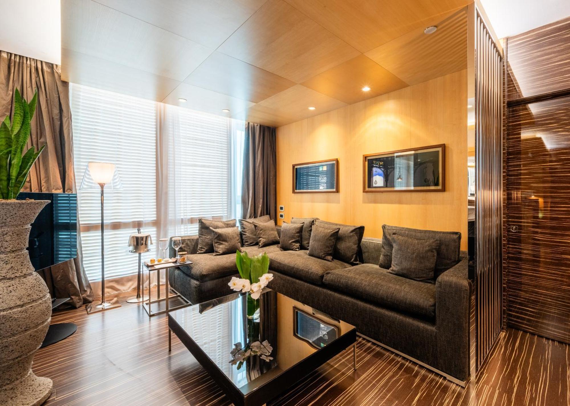 Deluxe Suite Harbour View