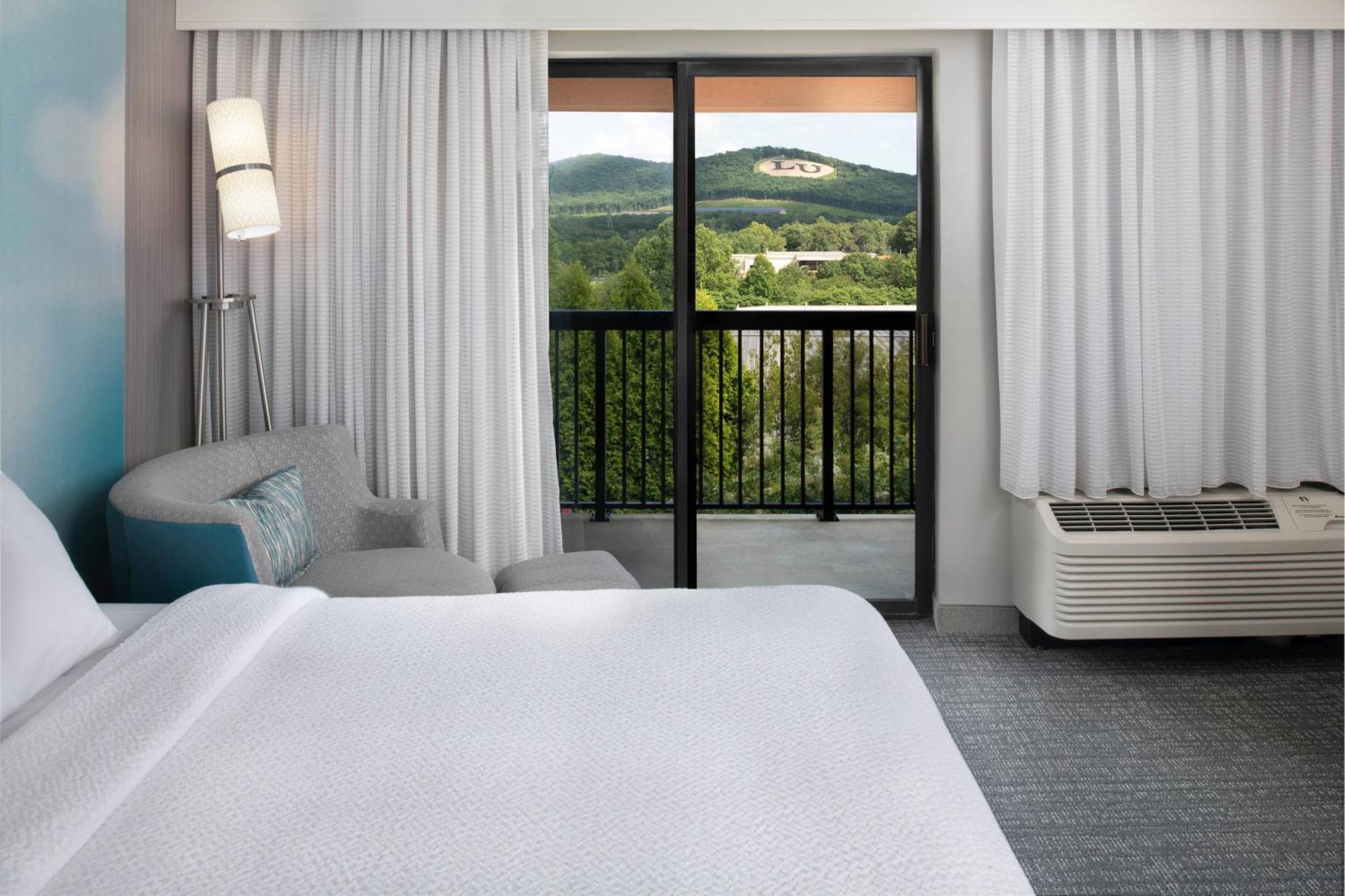 Queen Room with Two Queen Beds and Balcony