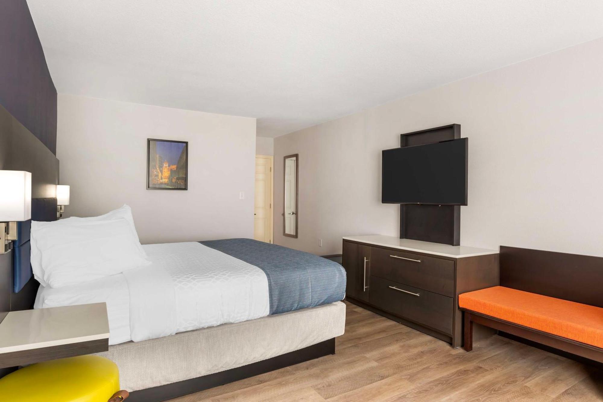 King Room with Bath Tub - Communication Assistance/Non-Smoking
