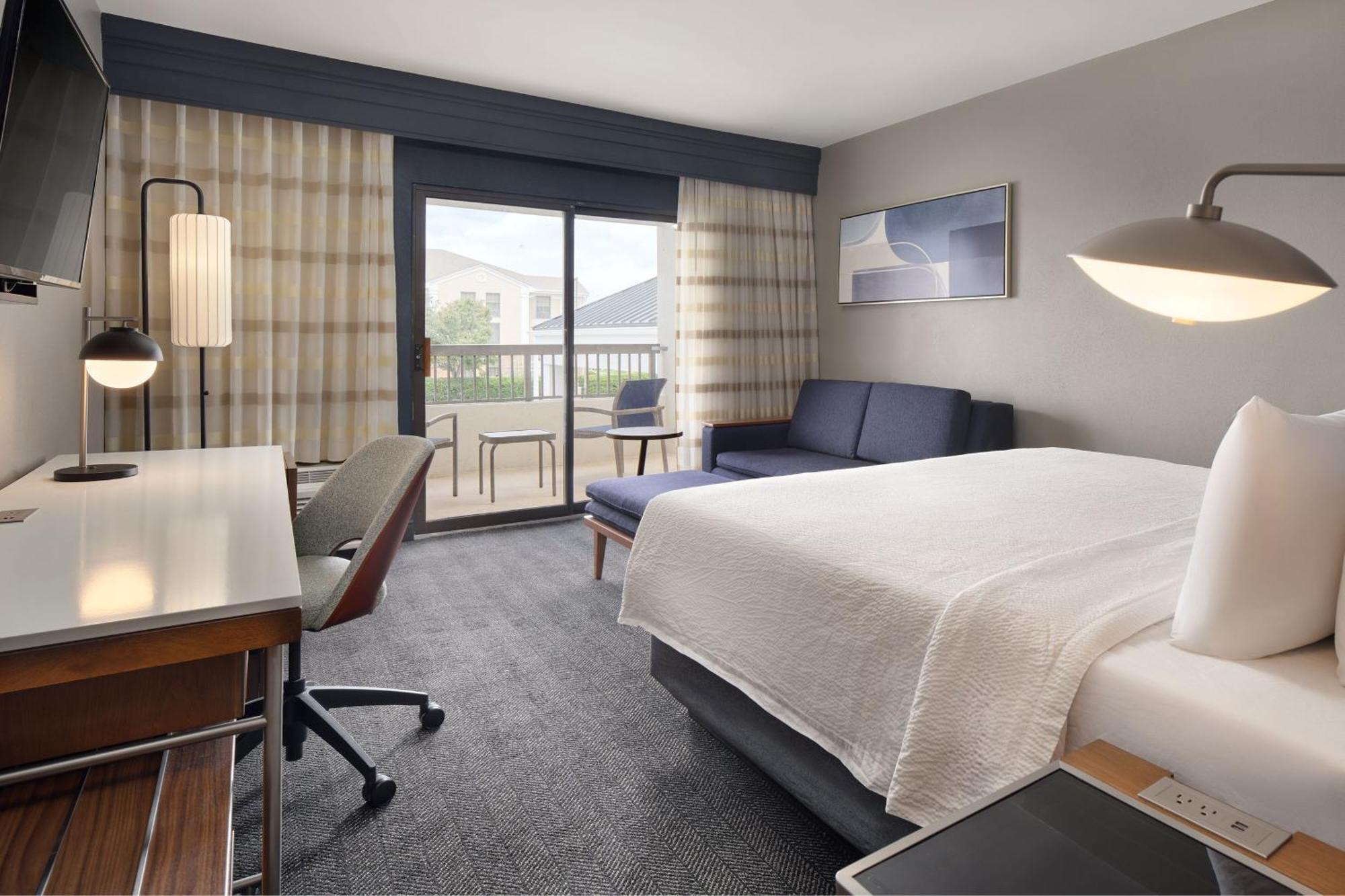 King Room with Sofa Bed and Balcony