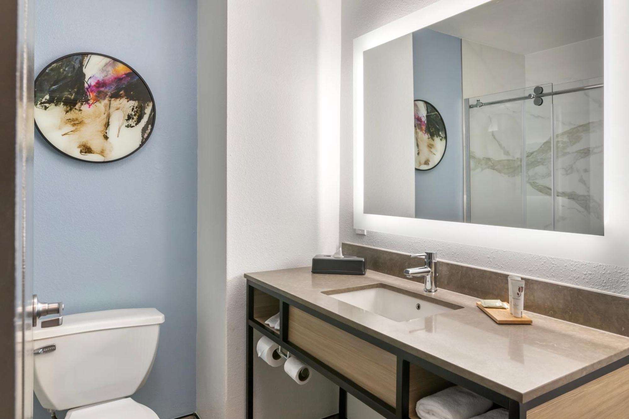 King Room - Non-Smoking,1617457218:JPEG