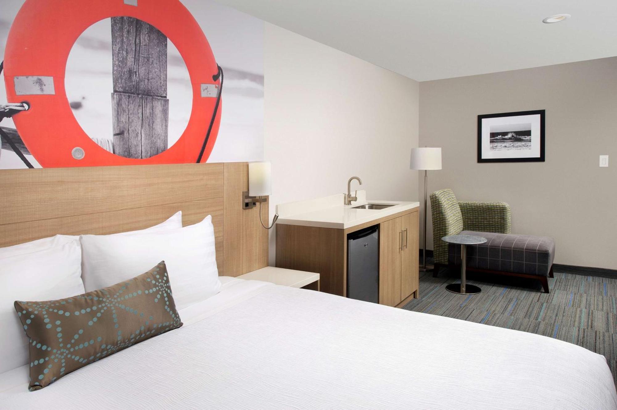 Large One-Bedroom King Suite with Sofa Bed - Non-Smoking