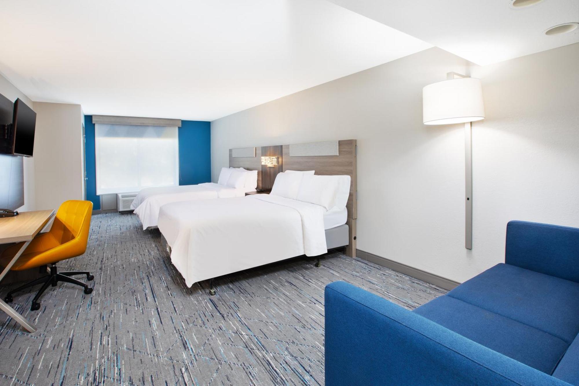 Standard Room with Two Queen Beds