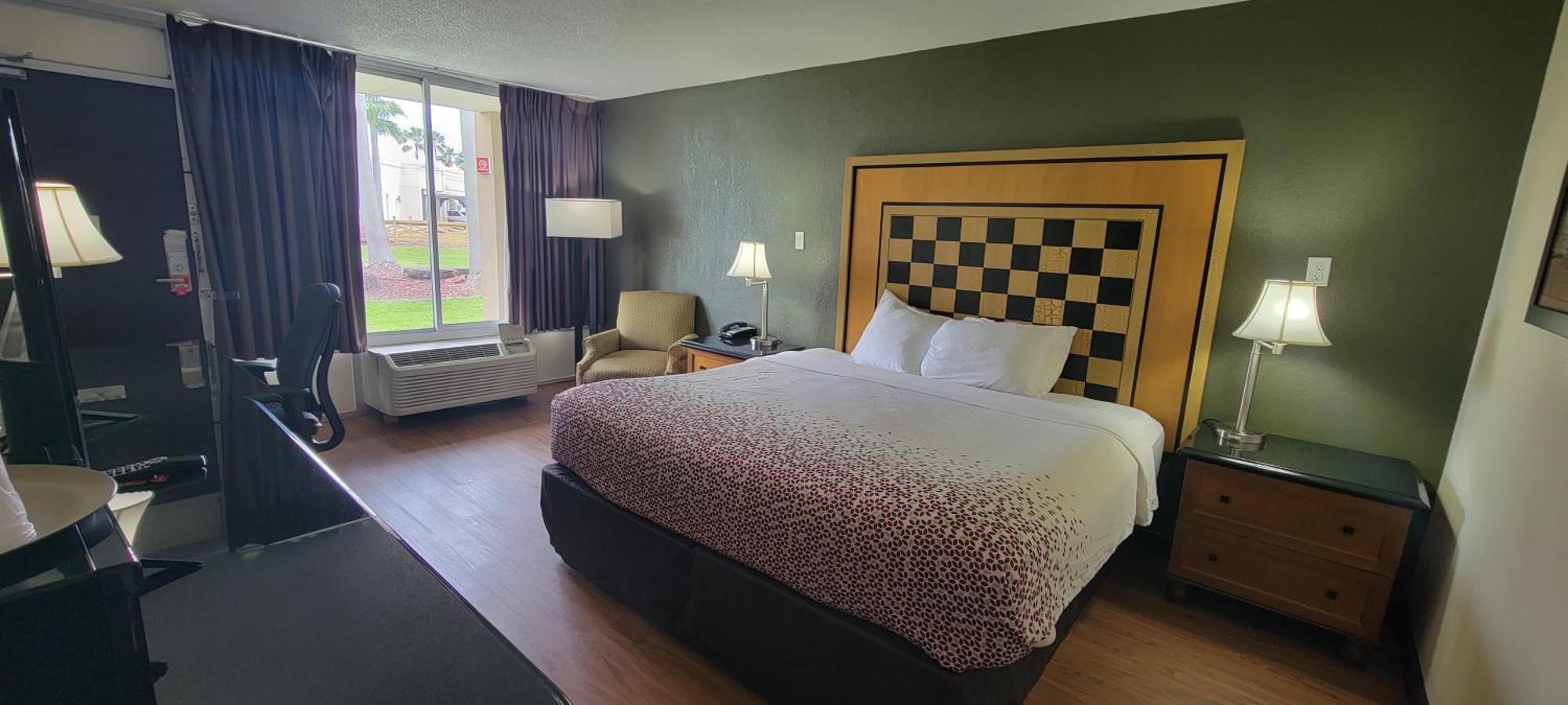 Standard King Room
