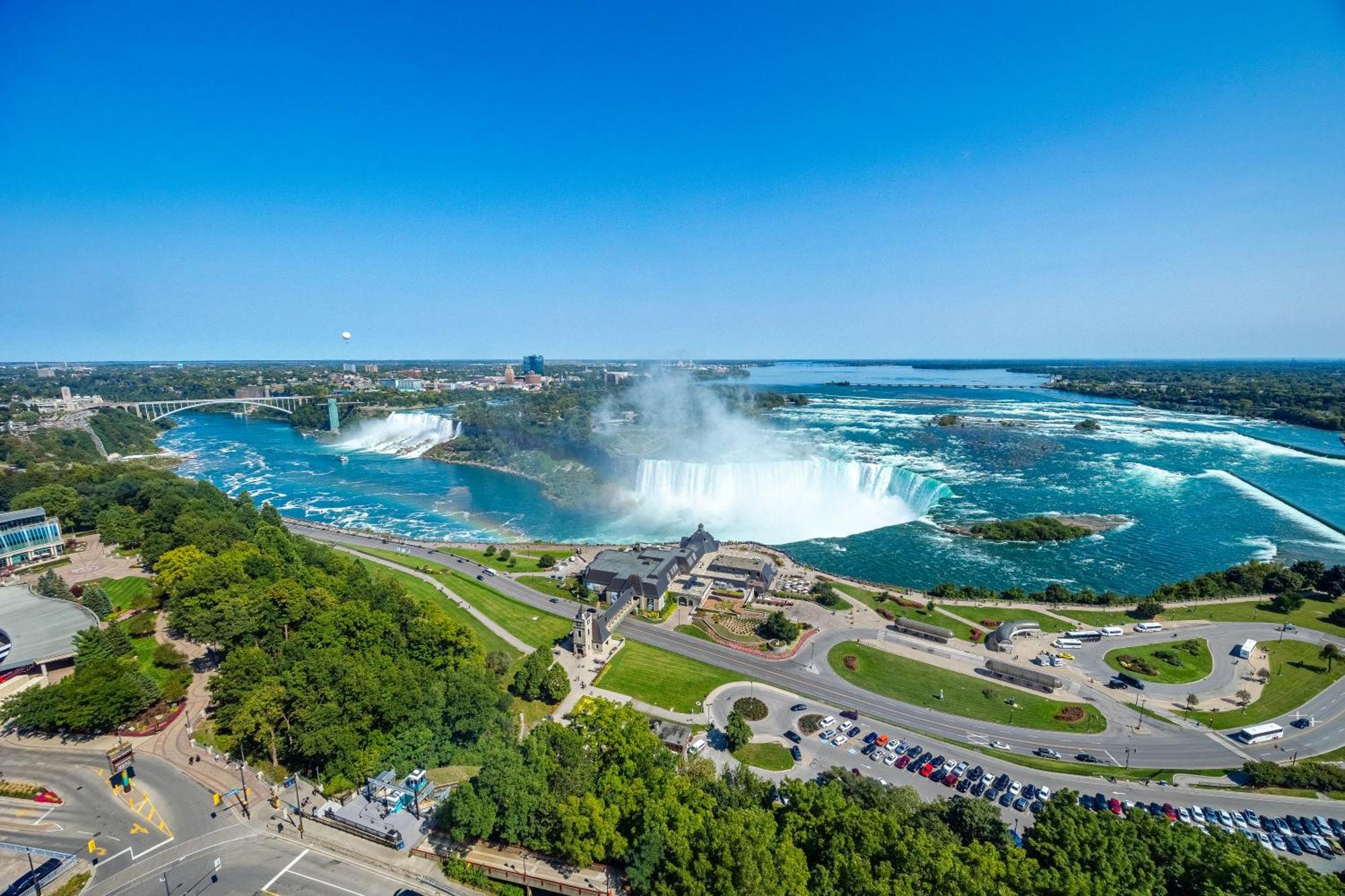 Tower King Premium Fallsview Room,1642317586:JPEG