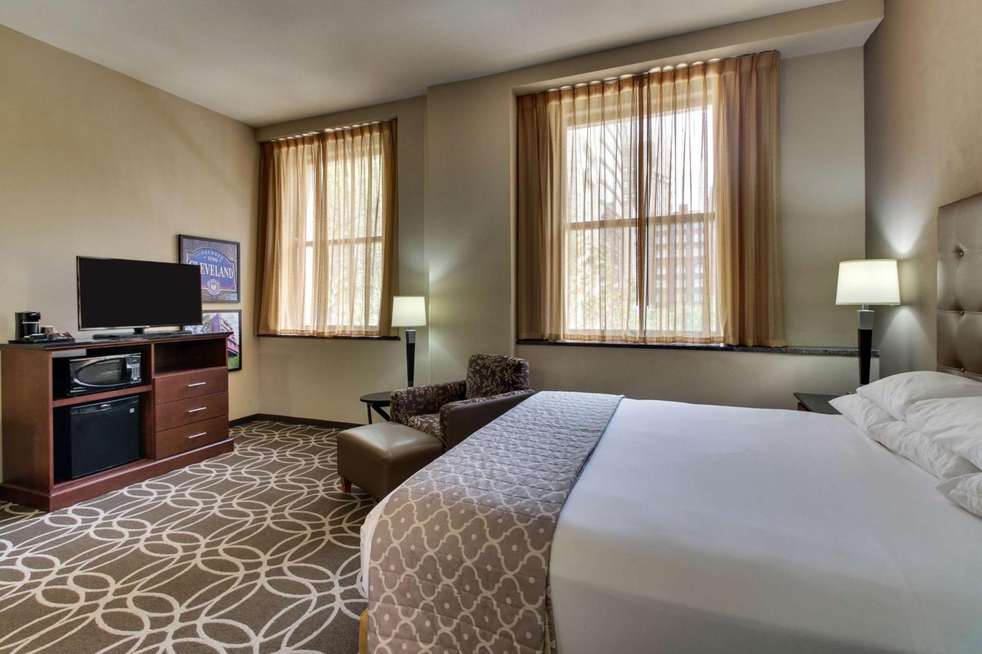 Deluxe King Room