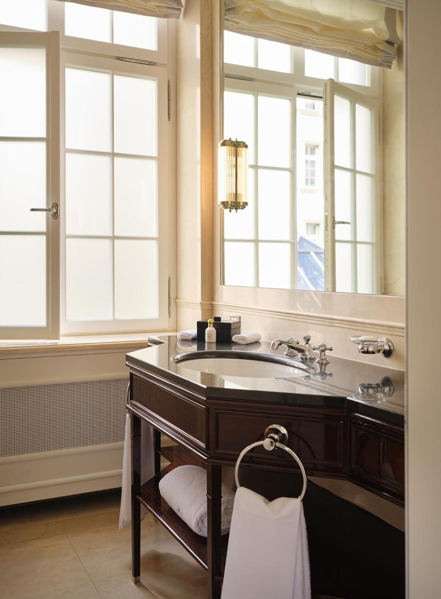 Single Room,1619760781:JPEG