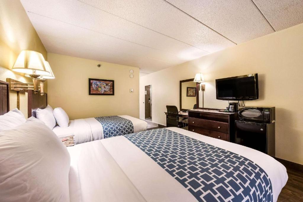 Double Room with Two Double Beds - Accessible/Non-Smoking