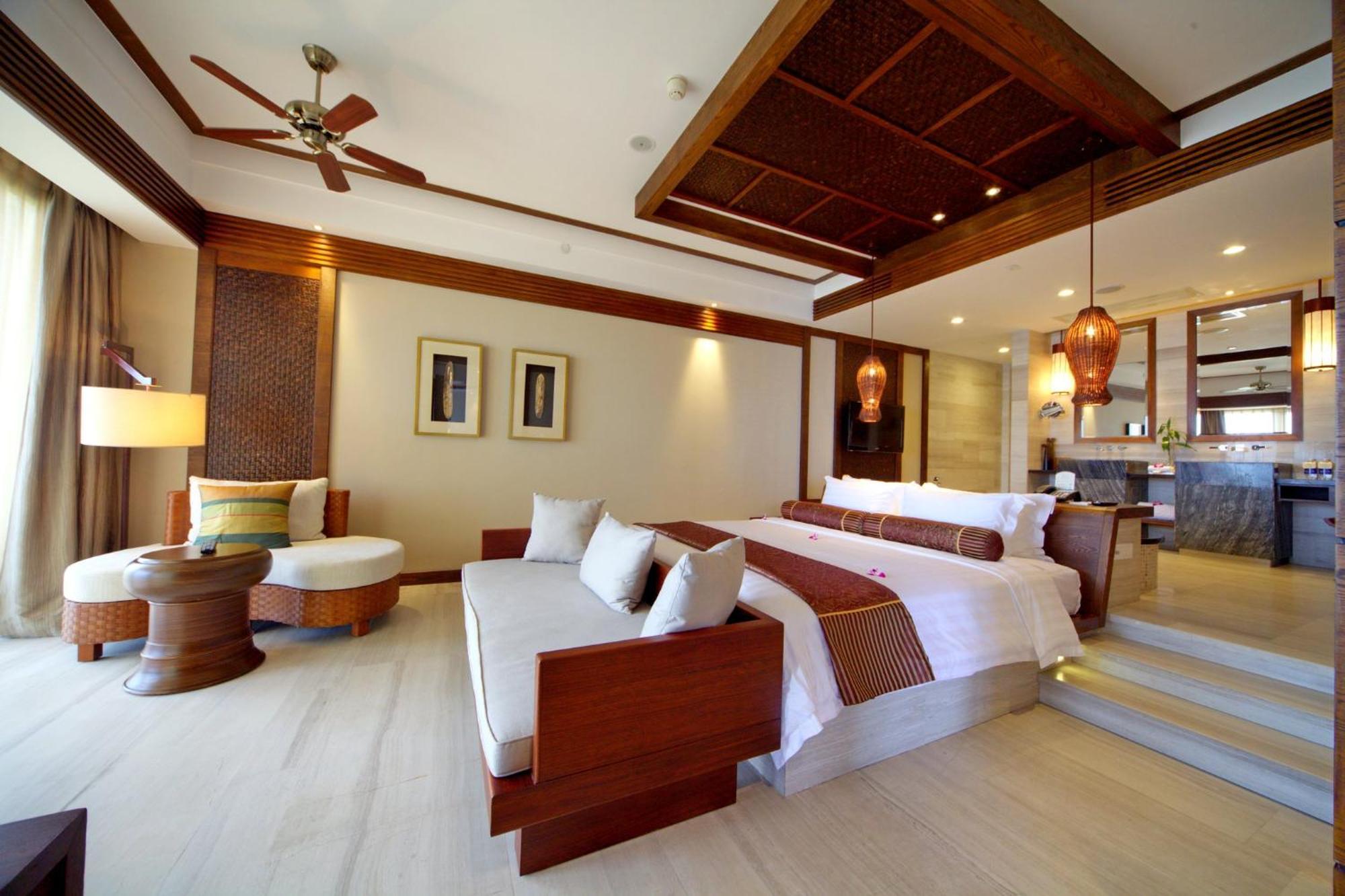 Special Offer - Suite with Balcony and Ocean View