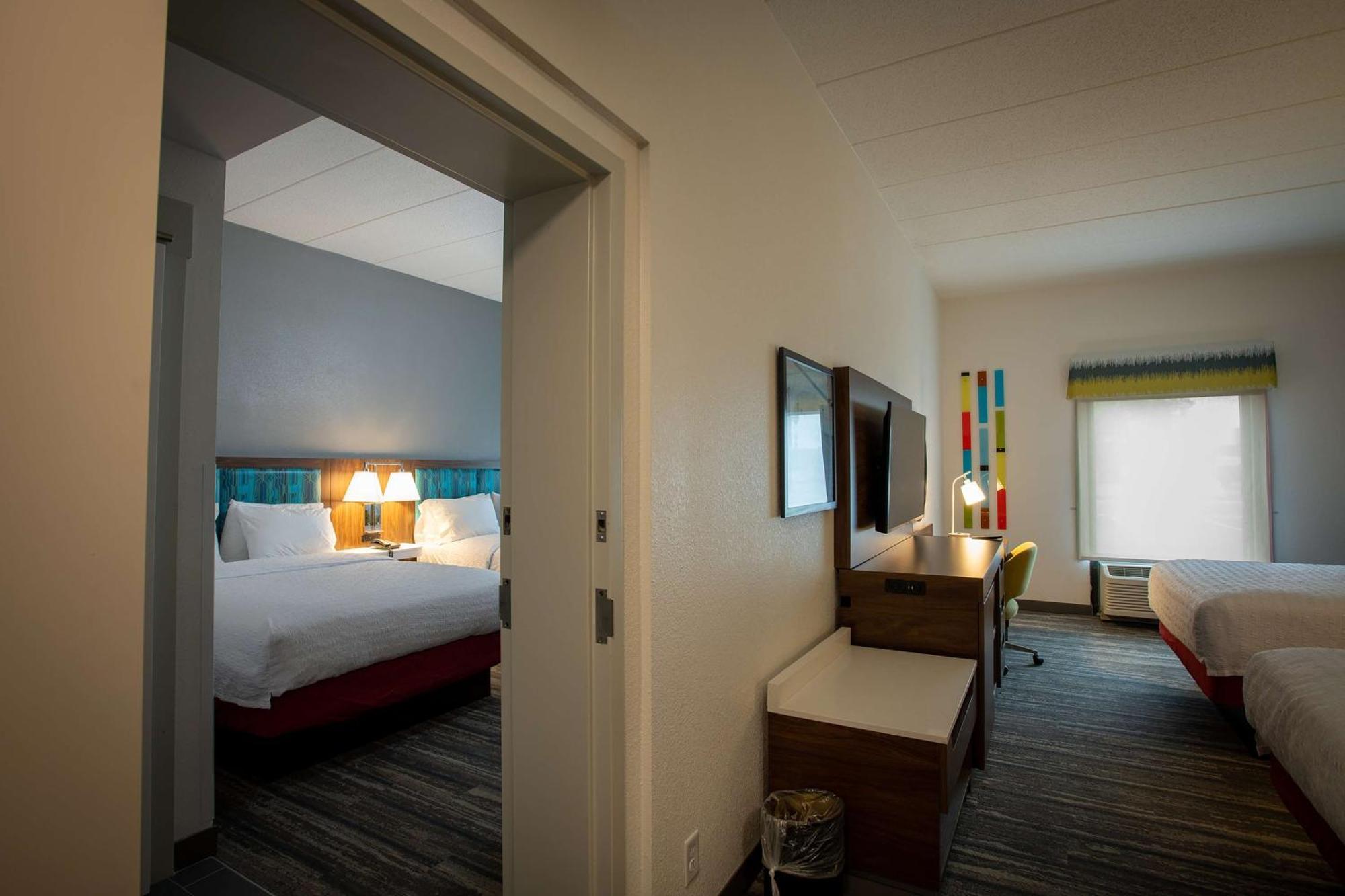 Queen Room with Two Queen Beds - Hearing Access/Non-Smoking