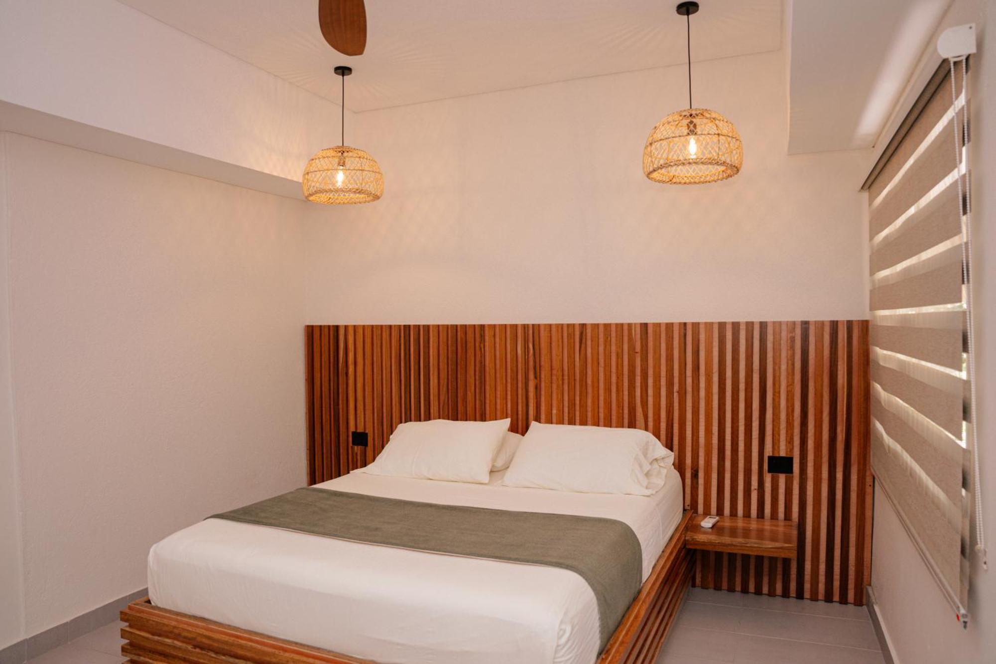 Double Room with Air Conditioning,1622079819:JPEG