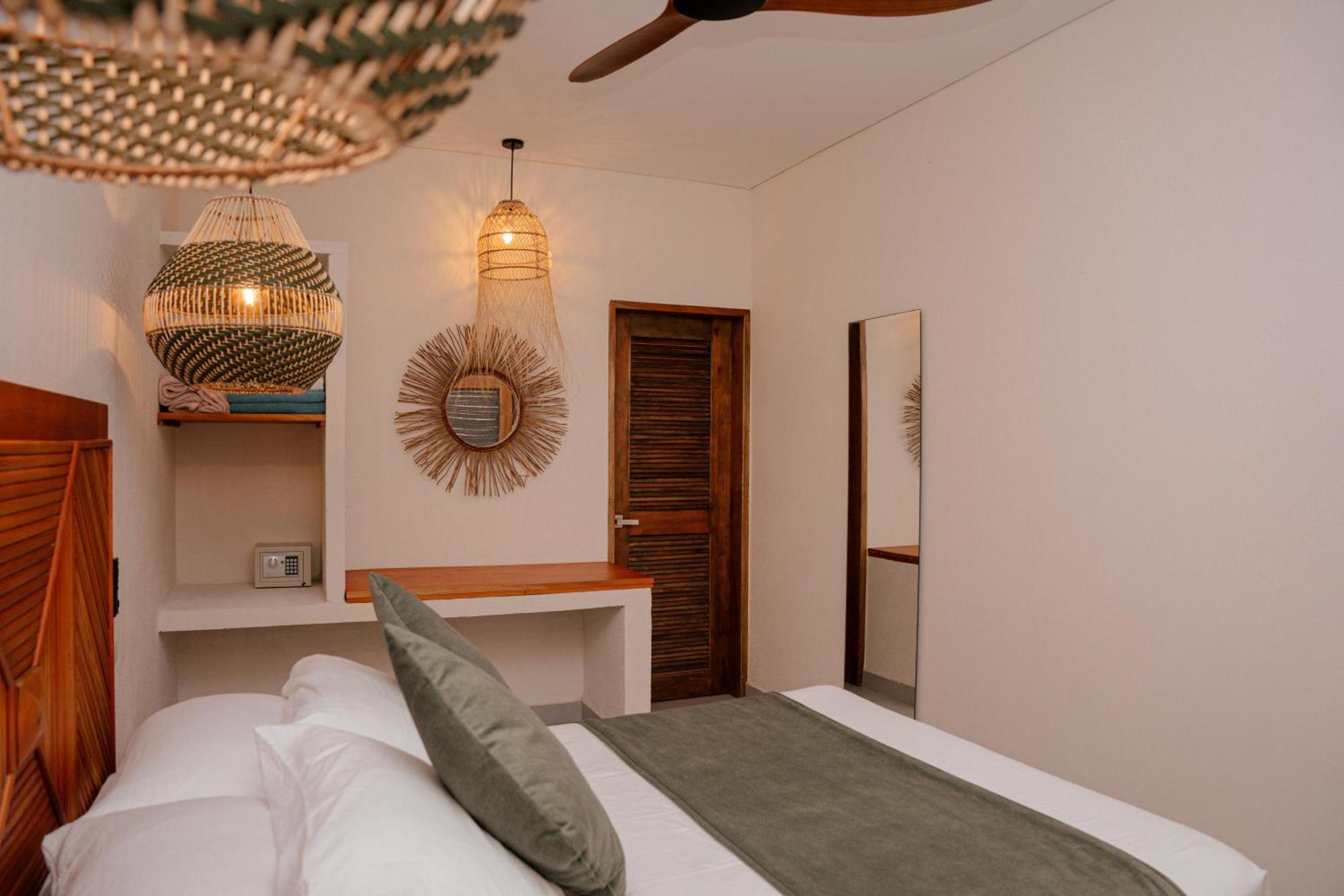 Double Room,1672596477:JPEG