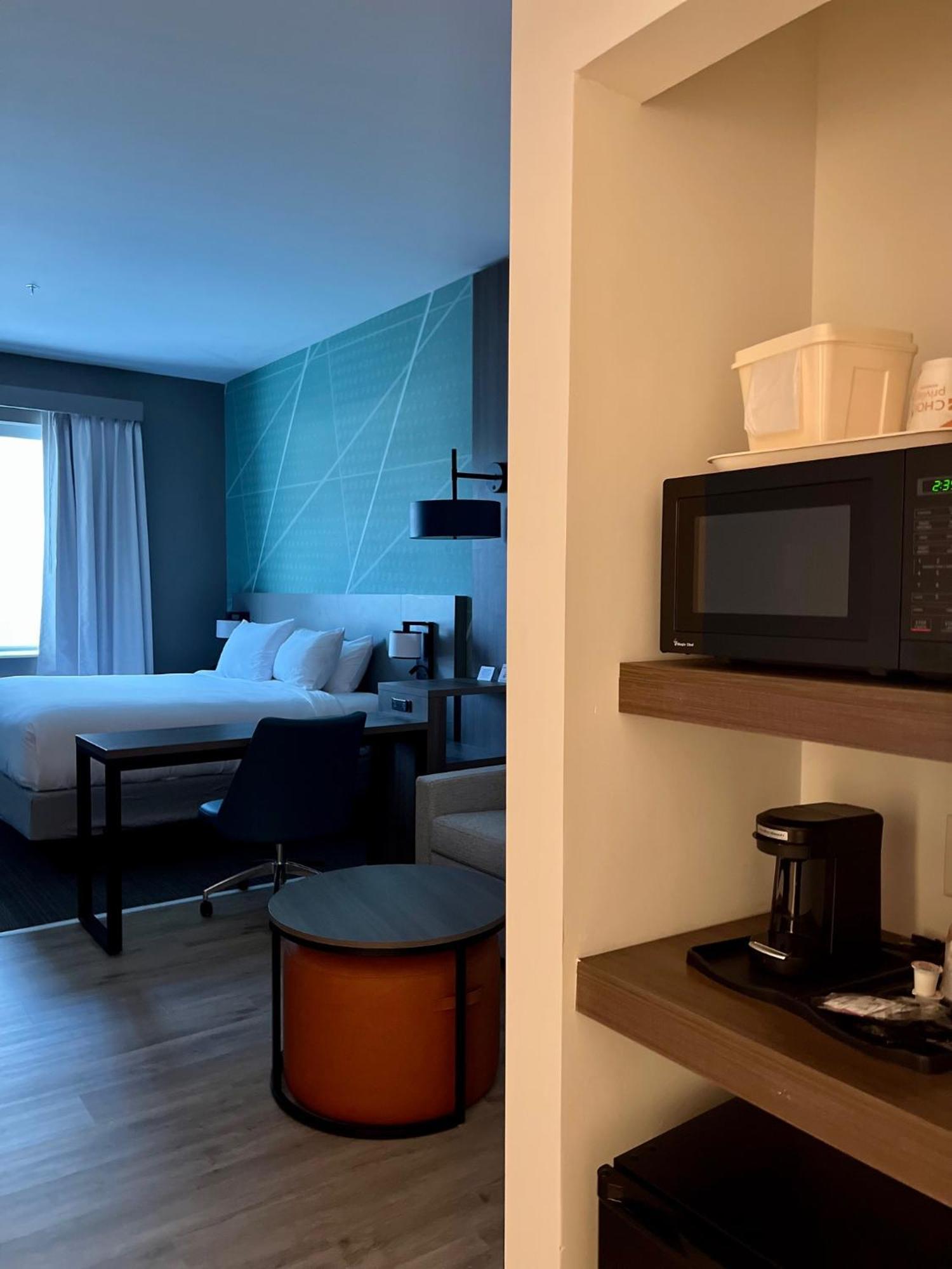 Quadruple Room with Two Queen Beds and Tub - Disability Access/Non Smoking/Interior Corridor