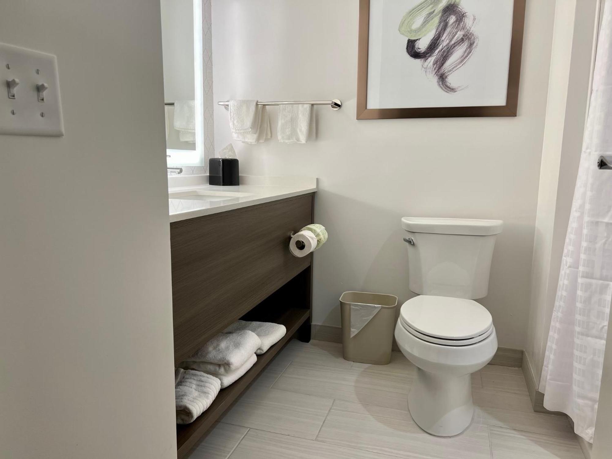 Queen Suite with Two Queen Beds - Non-Smoking