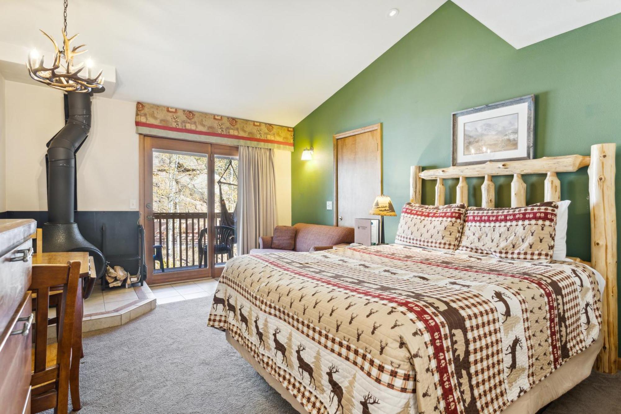 Queen Room with Balcony