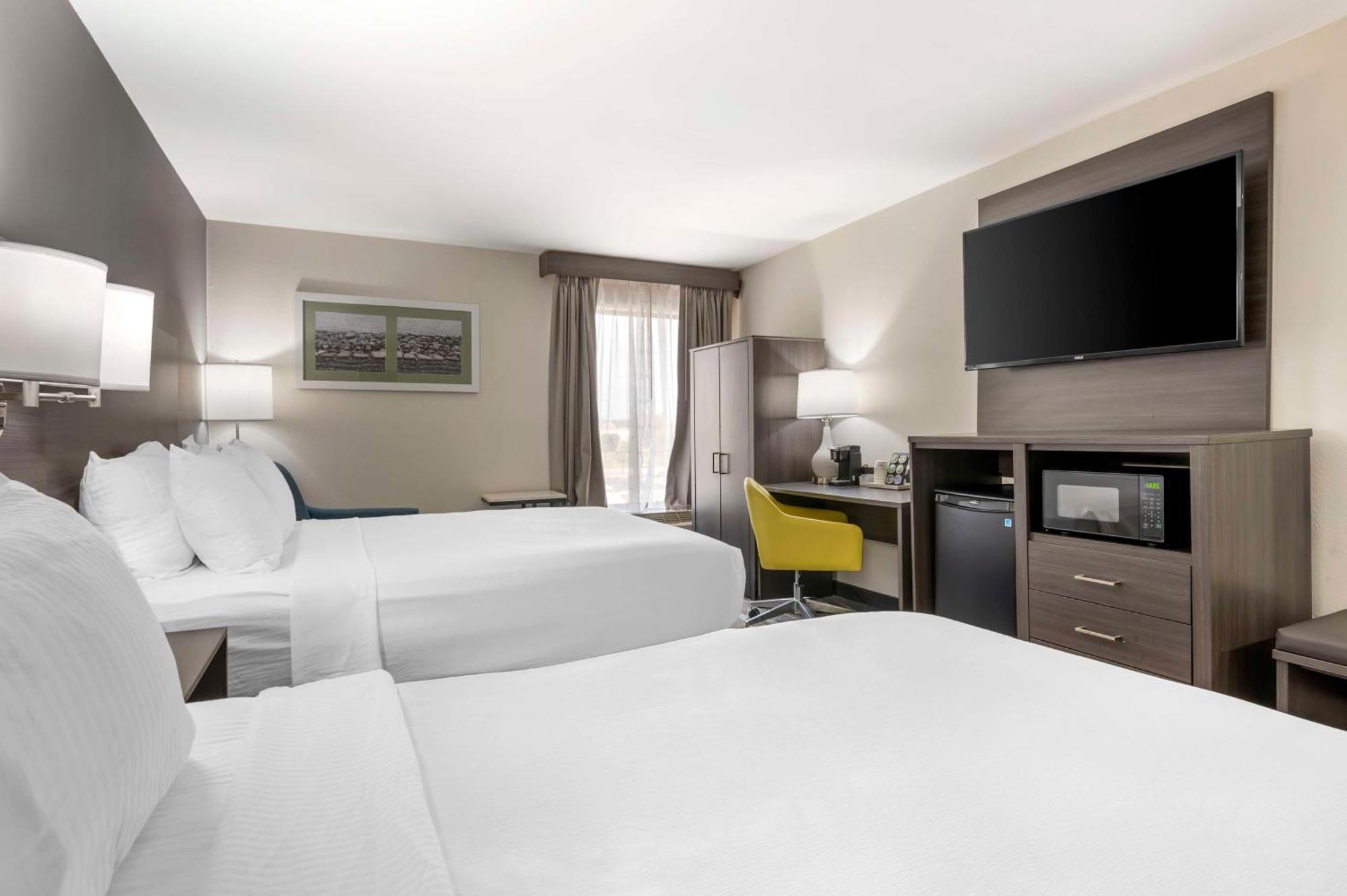 Queen Room with Two Queen Beds - Non-Smoking