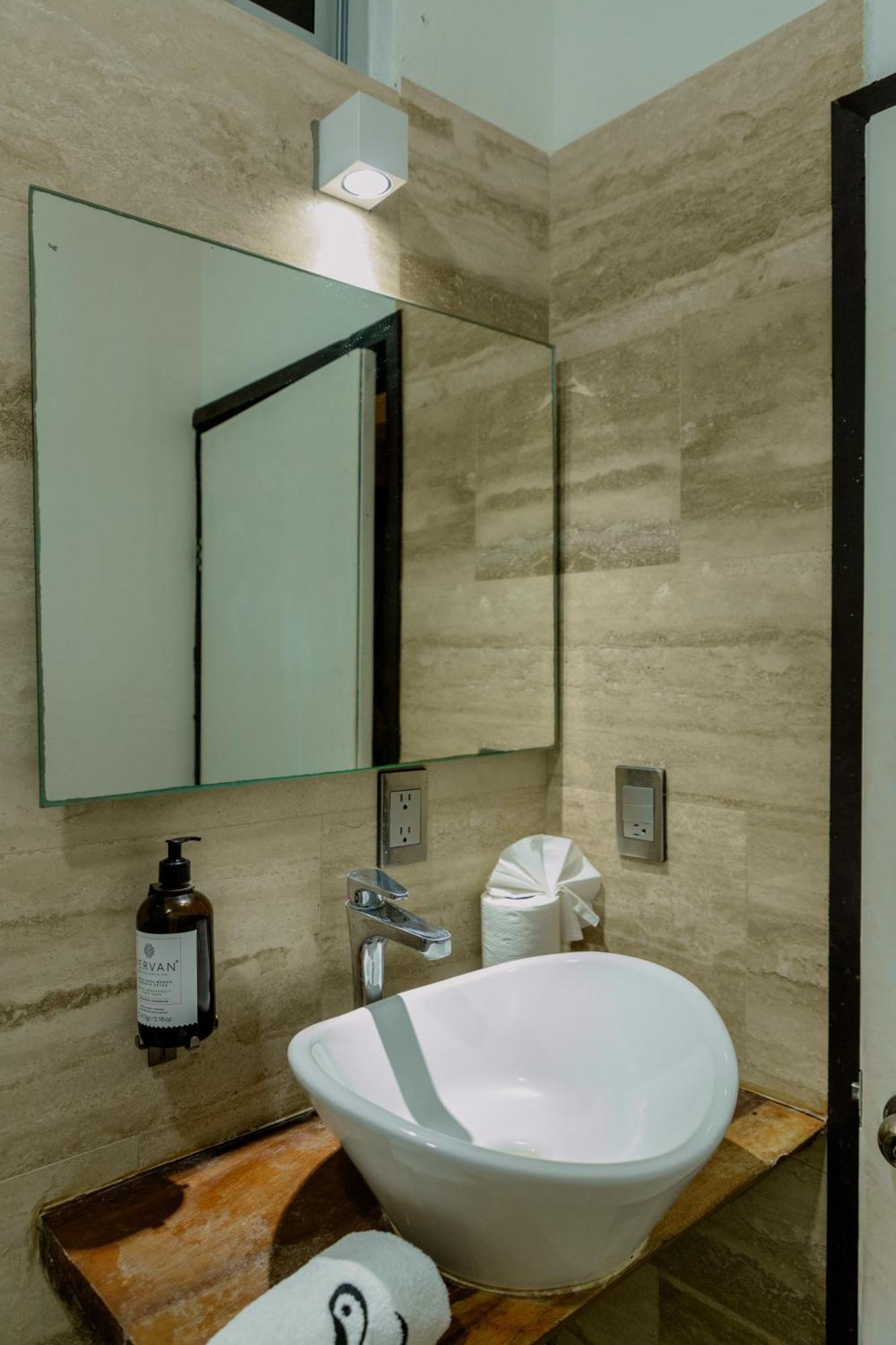 King Room with Spa Bath