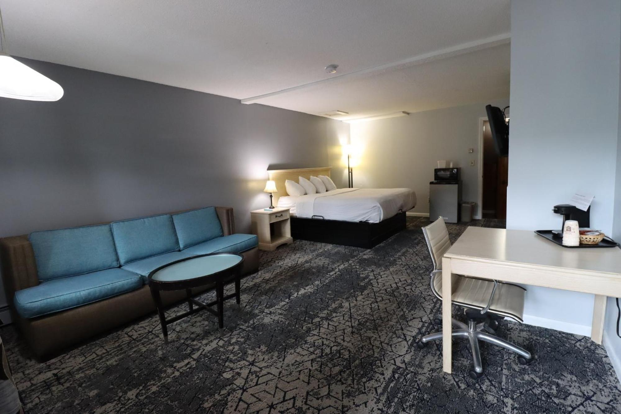 Premier King Room with Jetted Tub, Non-Smoking