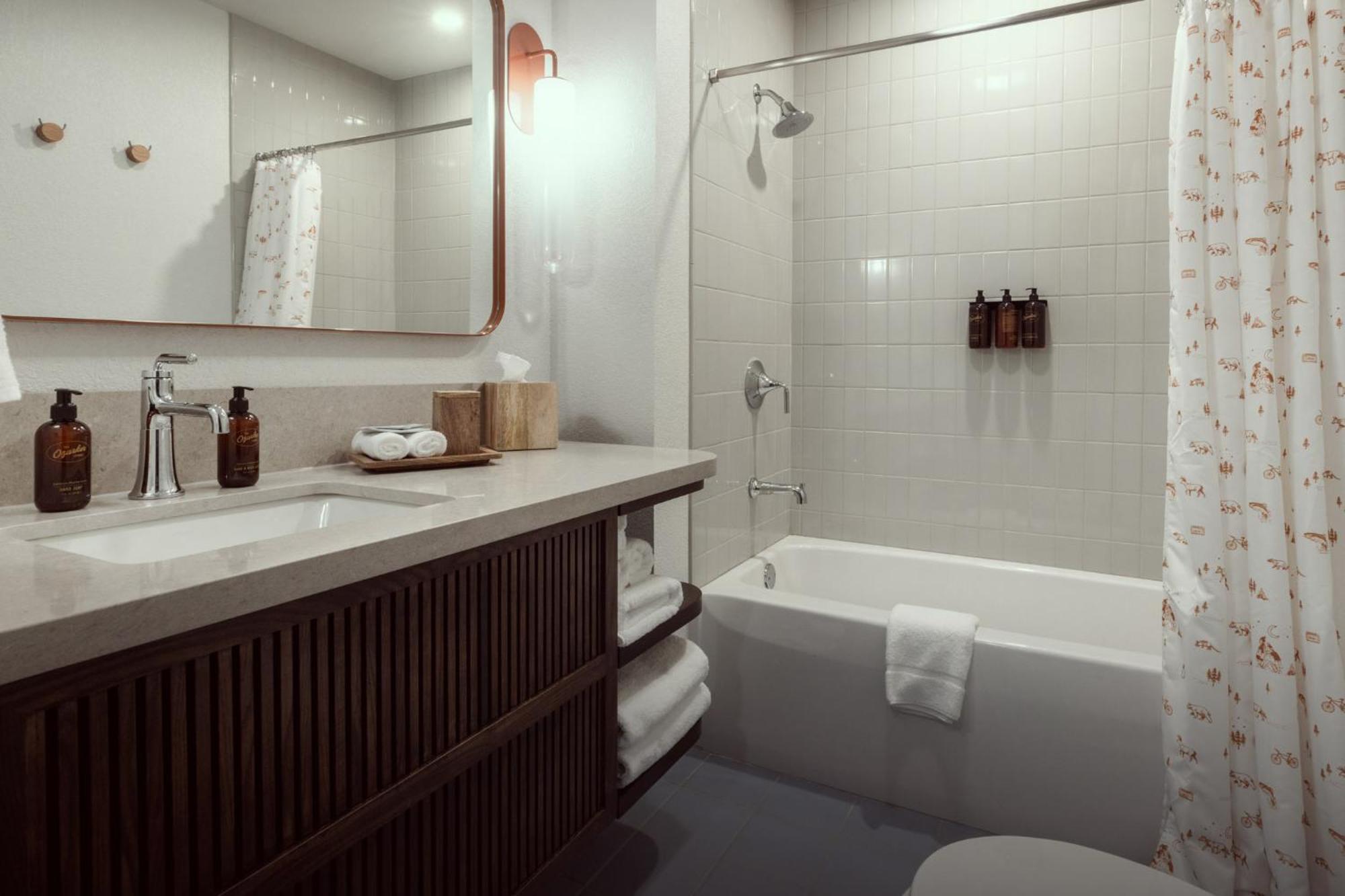 Queen Room with Two Queen Beds - Ground Floor