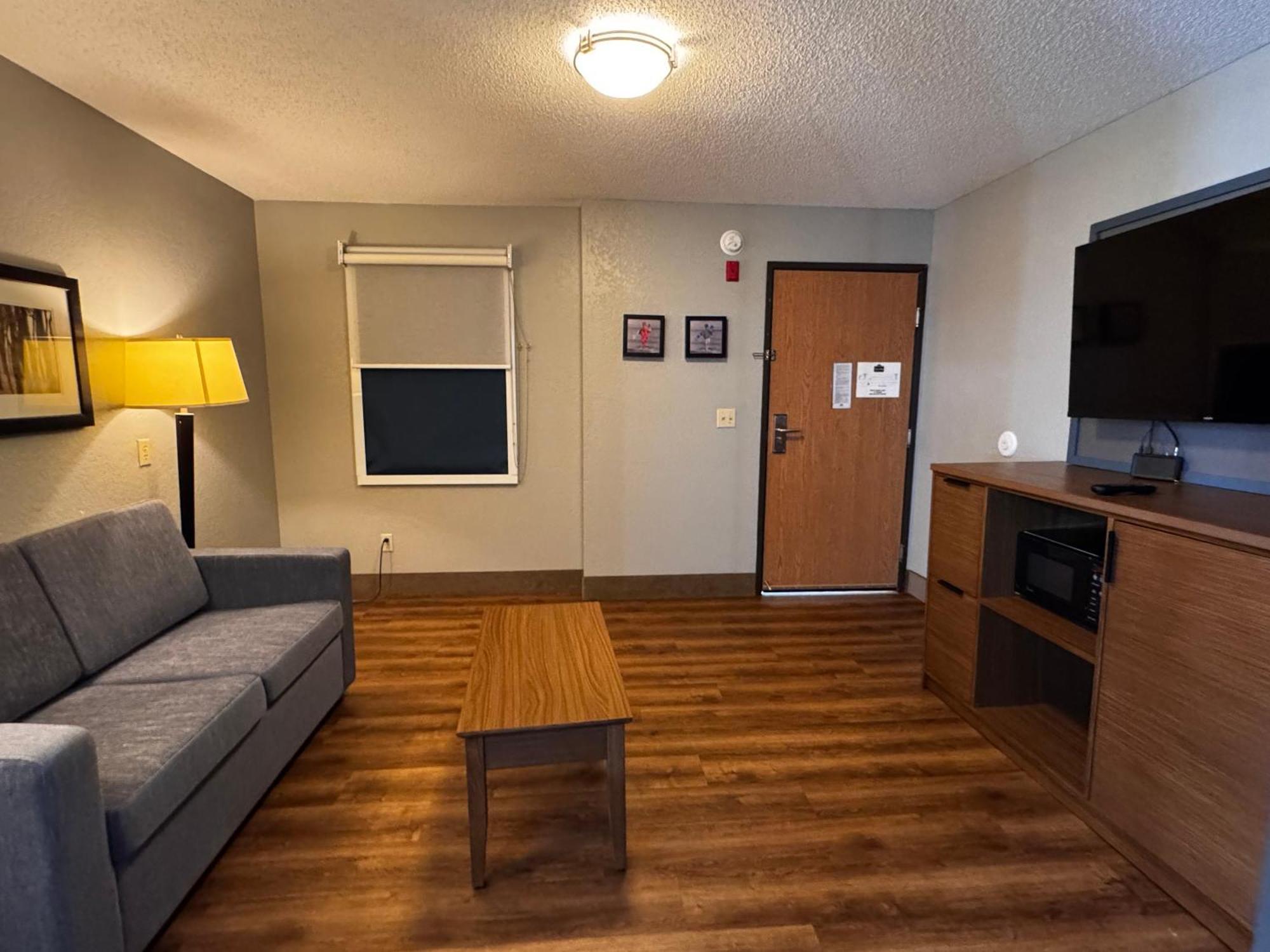 Superior King Suite - Non-Smoking