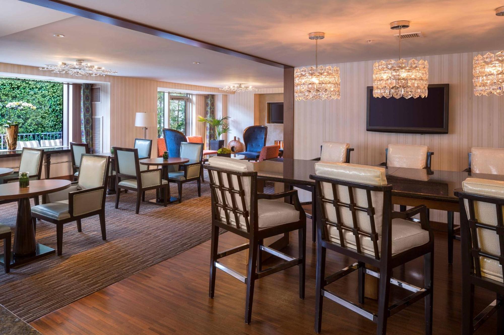 Executive Lounge Access King,1629396627:JPEG