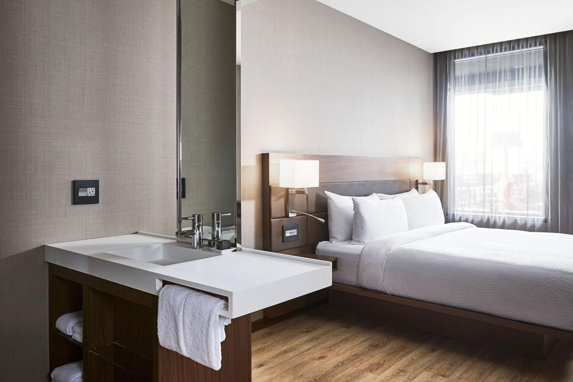 King Room with Pool View