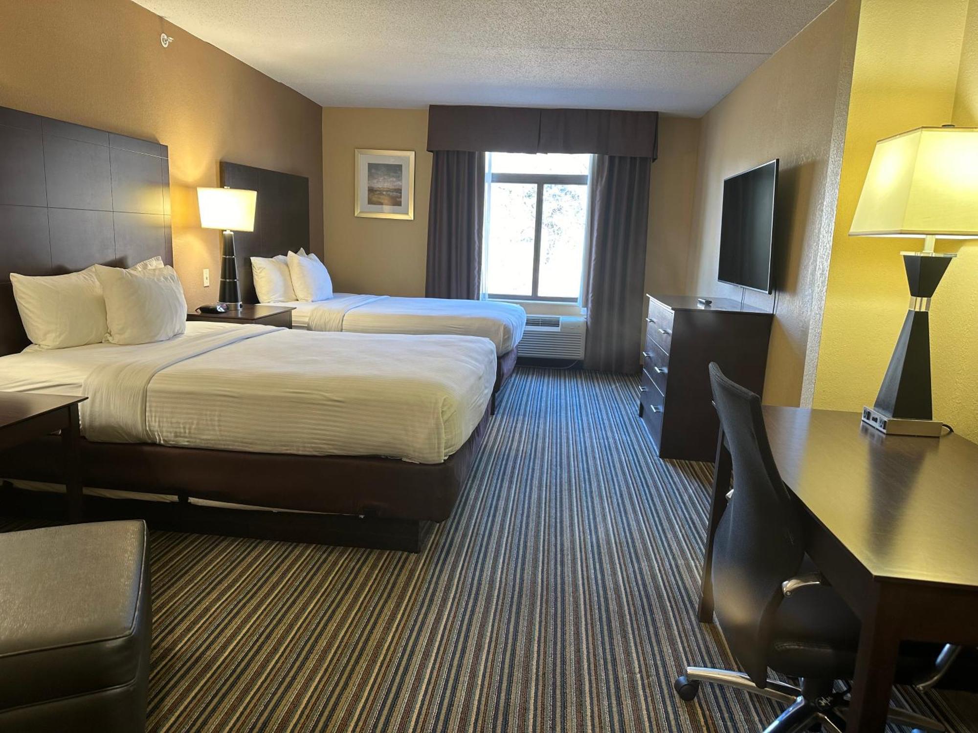 Queen Room with Two Queen Beds - Non-Smoking