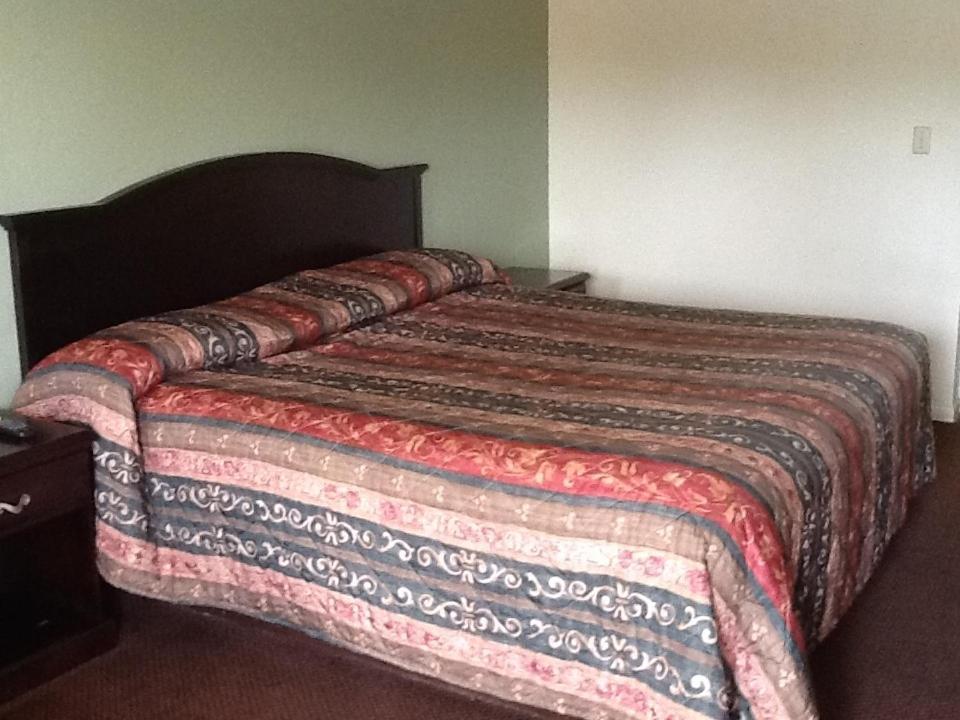 King Room - Non-Smoking