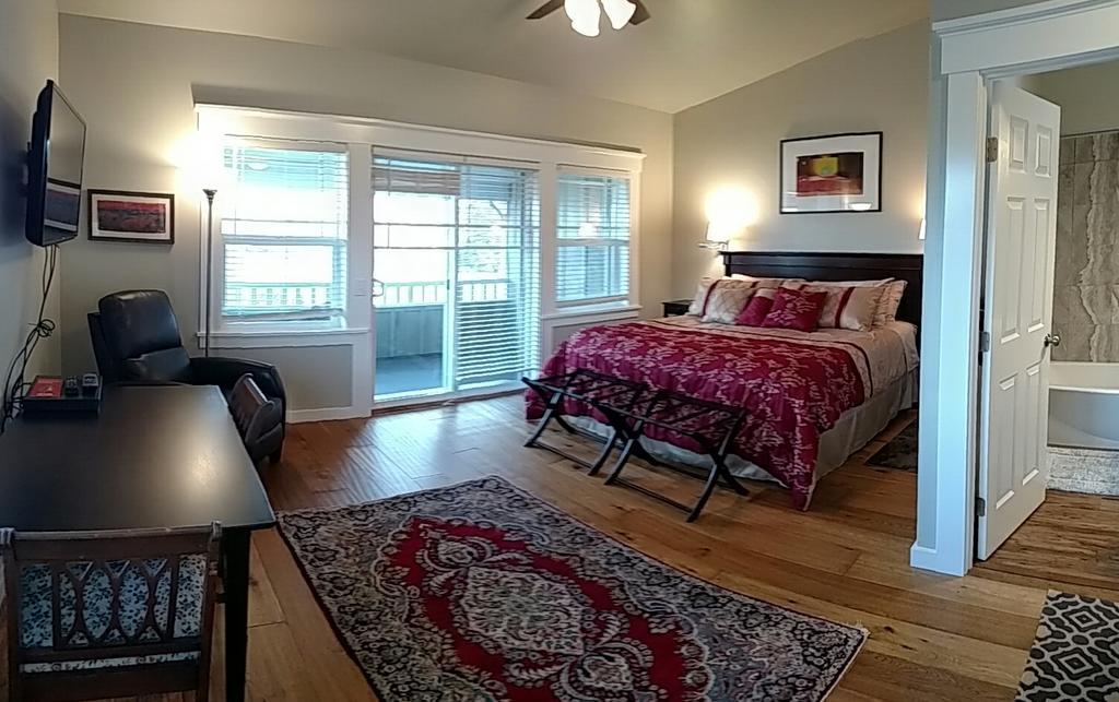 King Suite with Balcony