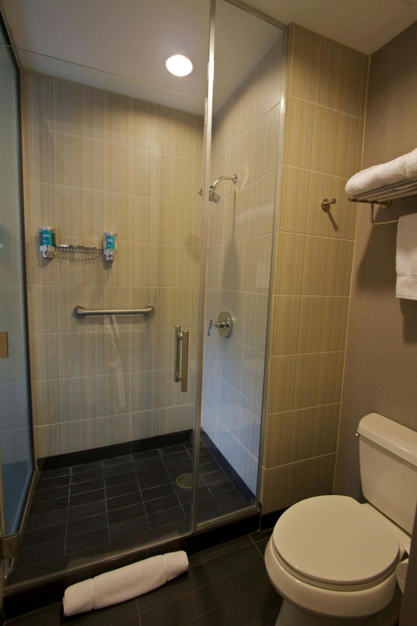 Aloft, Guest room, 1 King,1631560916:JPEG
