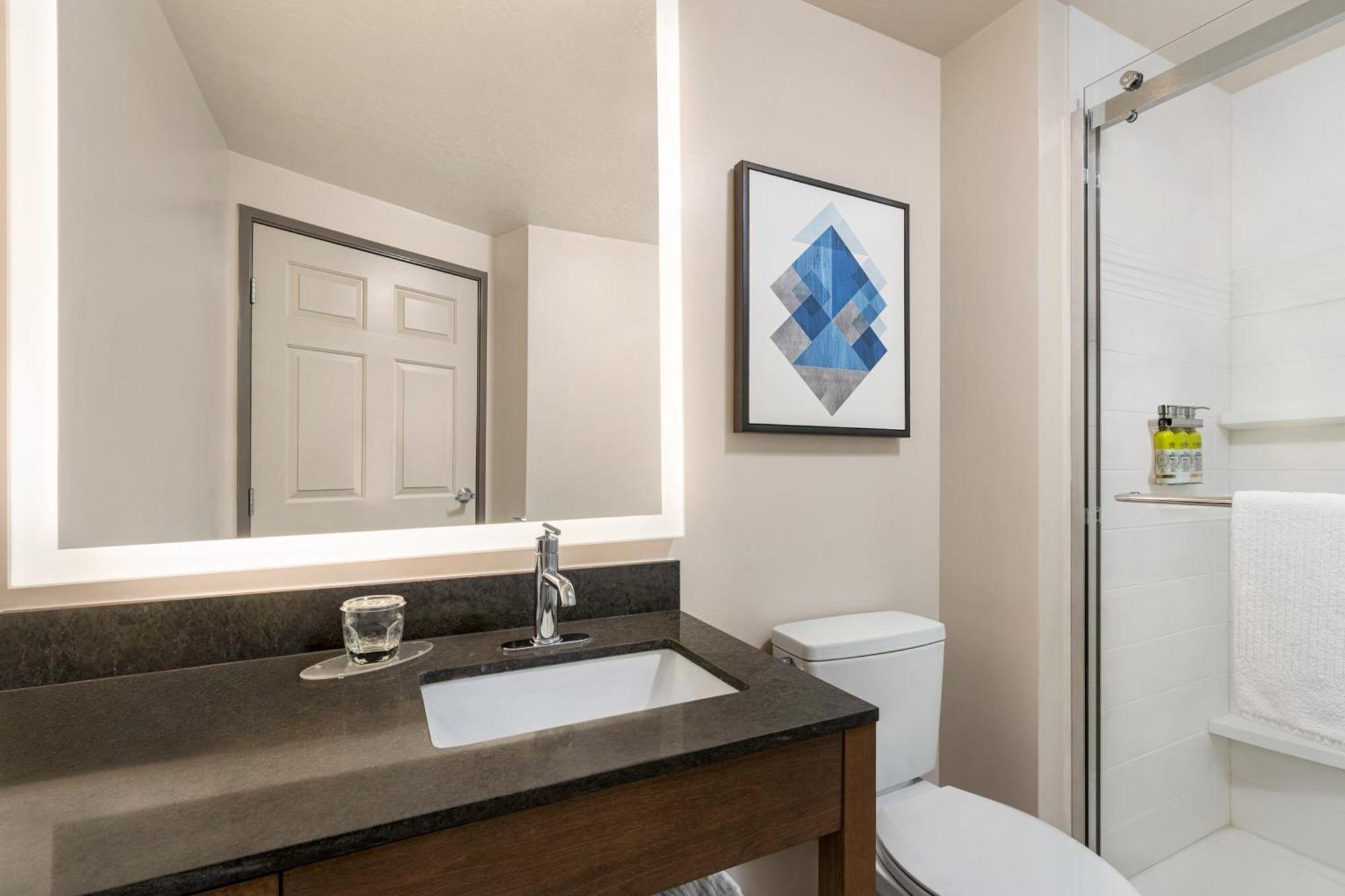 Studio Suite,1632240398:JPEG