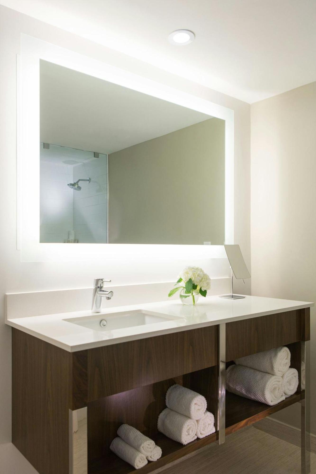 Club lounge access, Guest room, 1 King Bed, Jaragua Tower