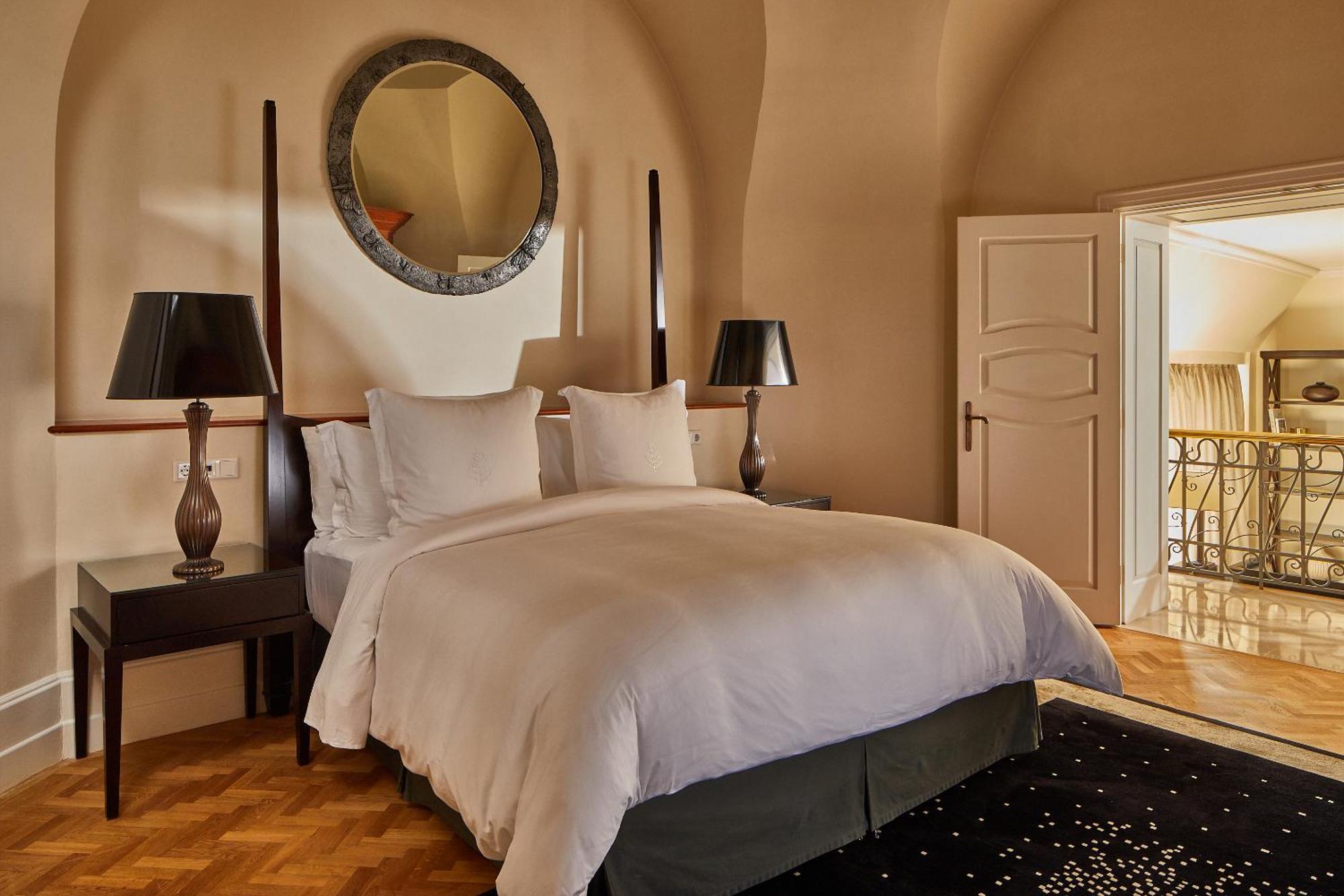 Tower One Bedroom Suite,1632256192:JPEG