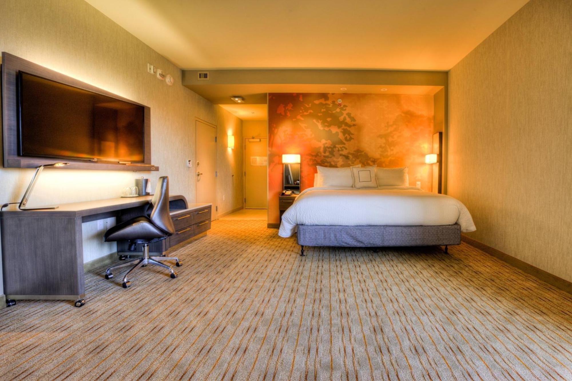 1 King, Extended Room,1632281801:JPEG