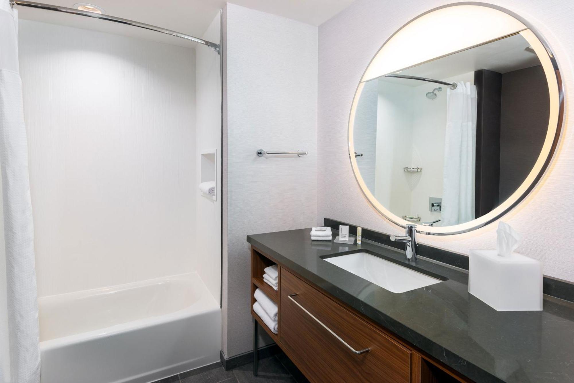 Double Queen Room