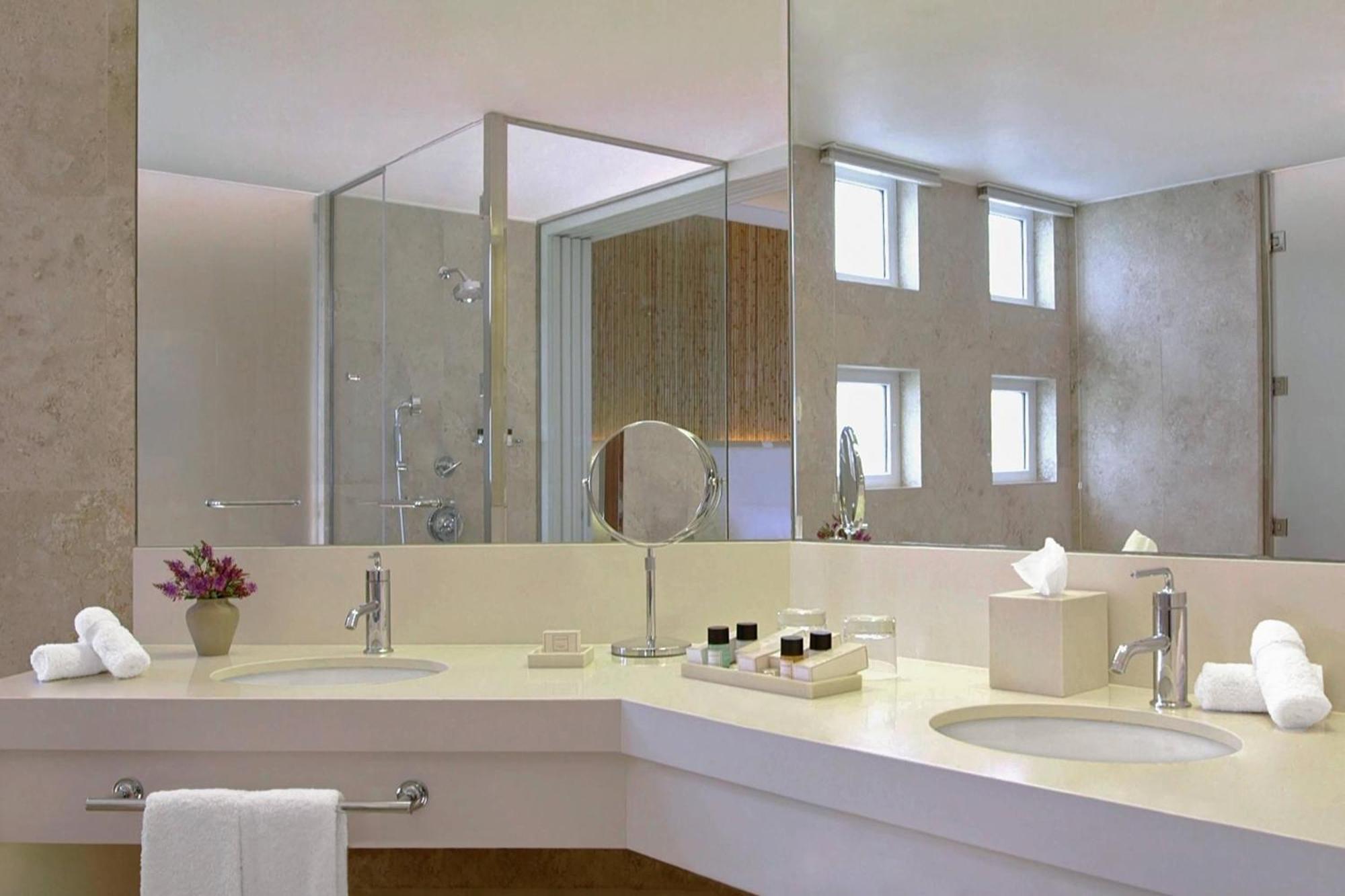 Deluxe Guest Room, 1 King, Oceanfront