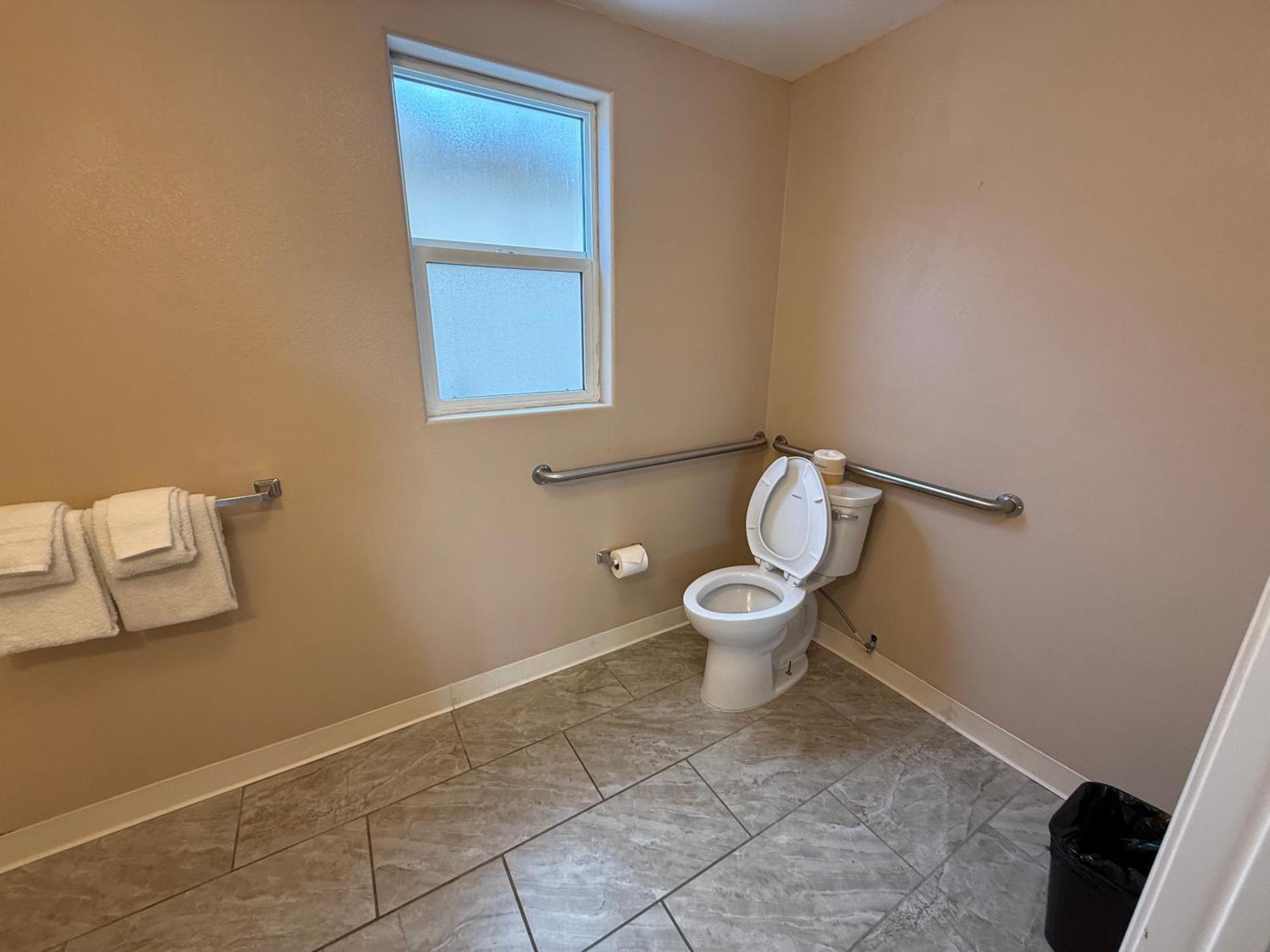 Queen Room - Disability Access
