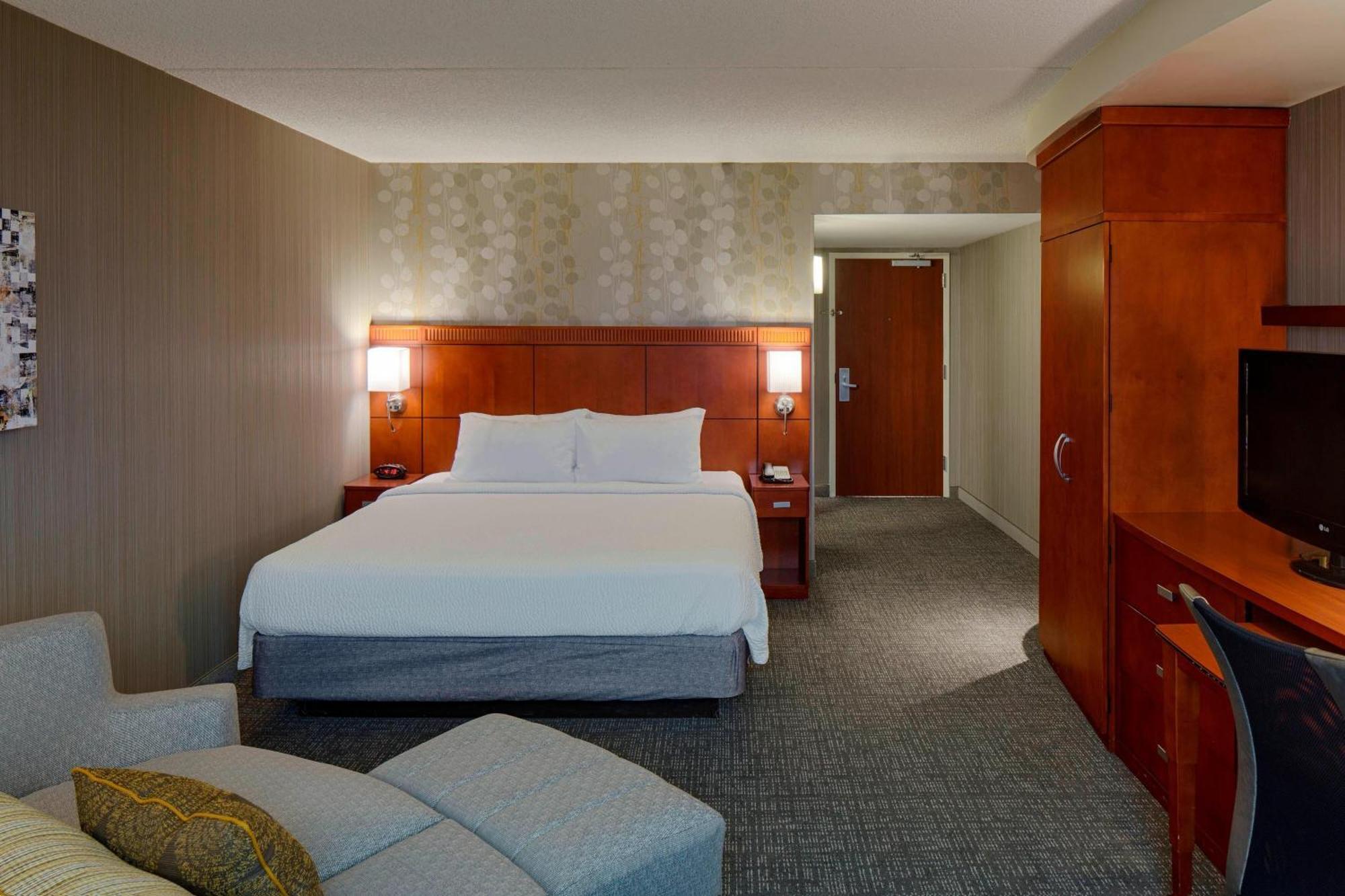 King Room with Sofa Bed