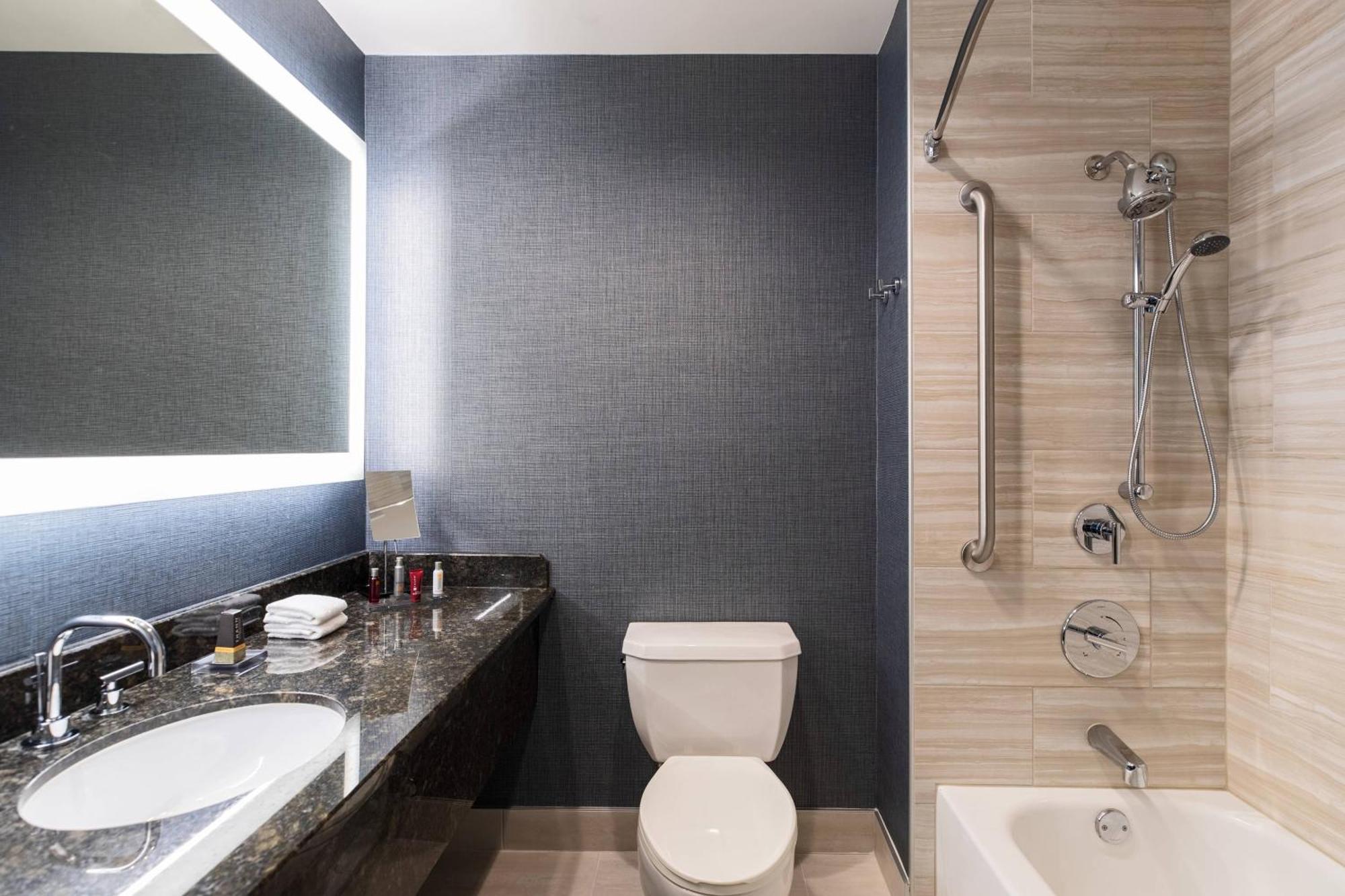 King or Double Room,1634414448:JPEG