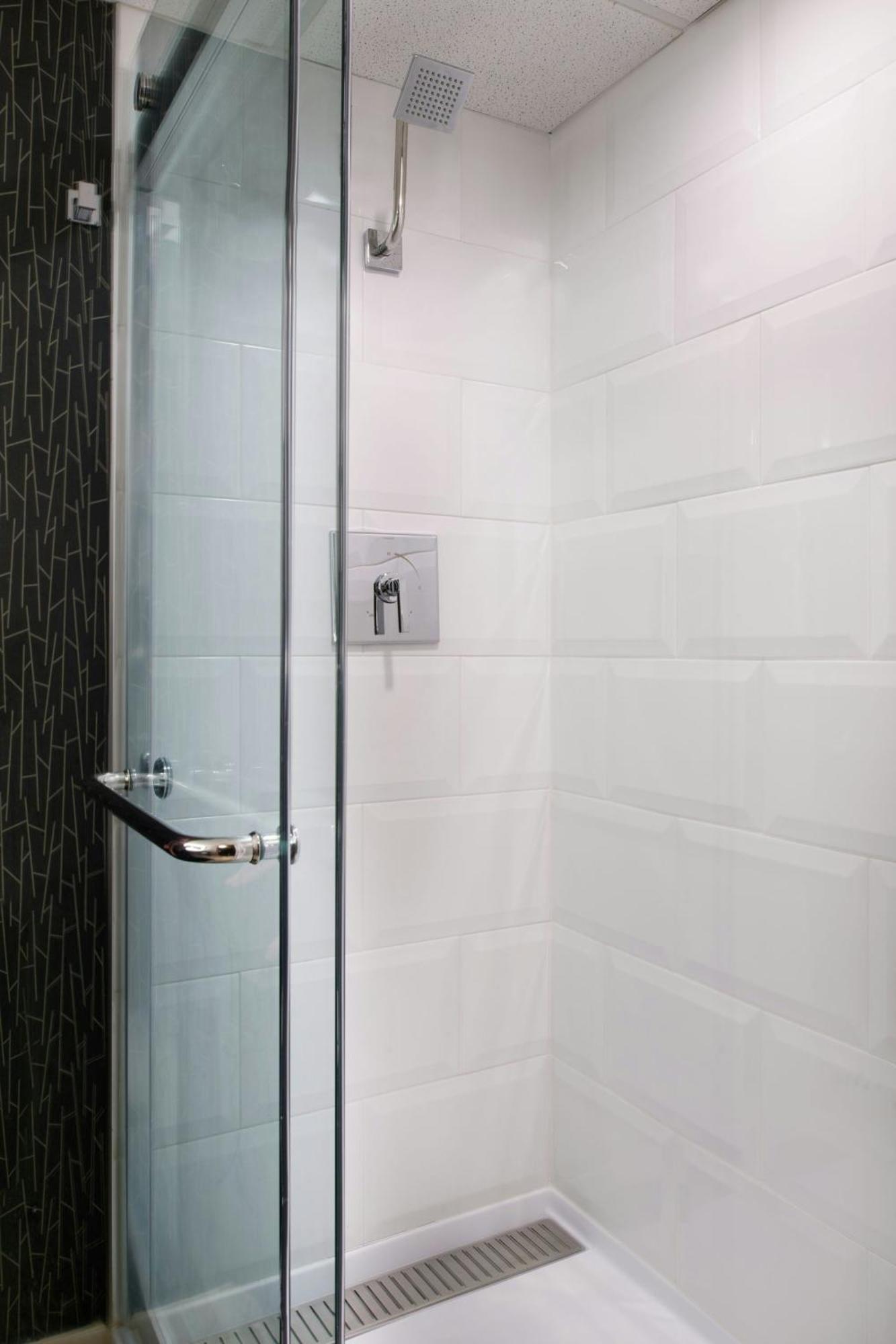 Concierge level, Guest room, 1 King or 2 Double, High floor,1705787019:JPEG